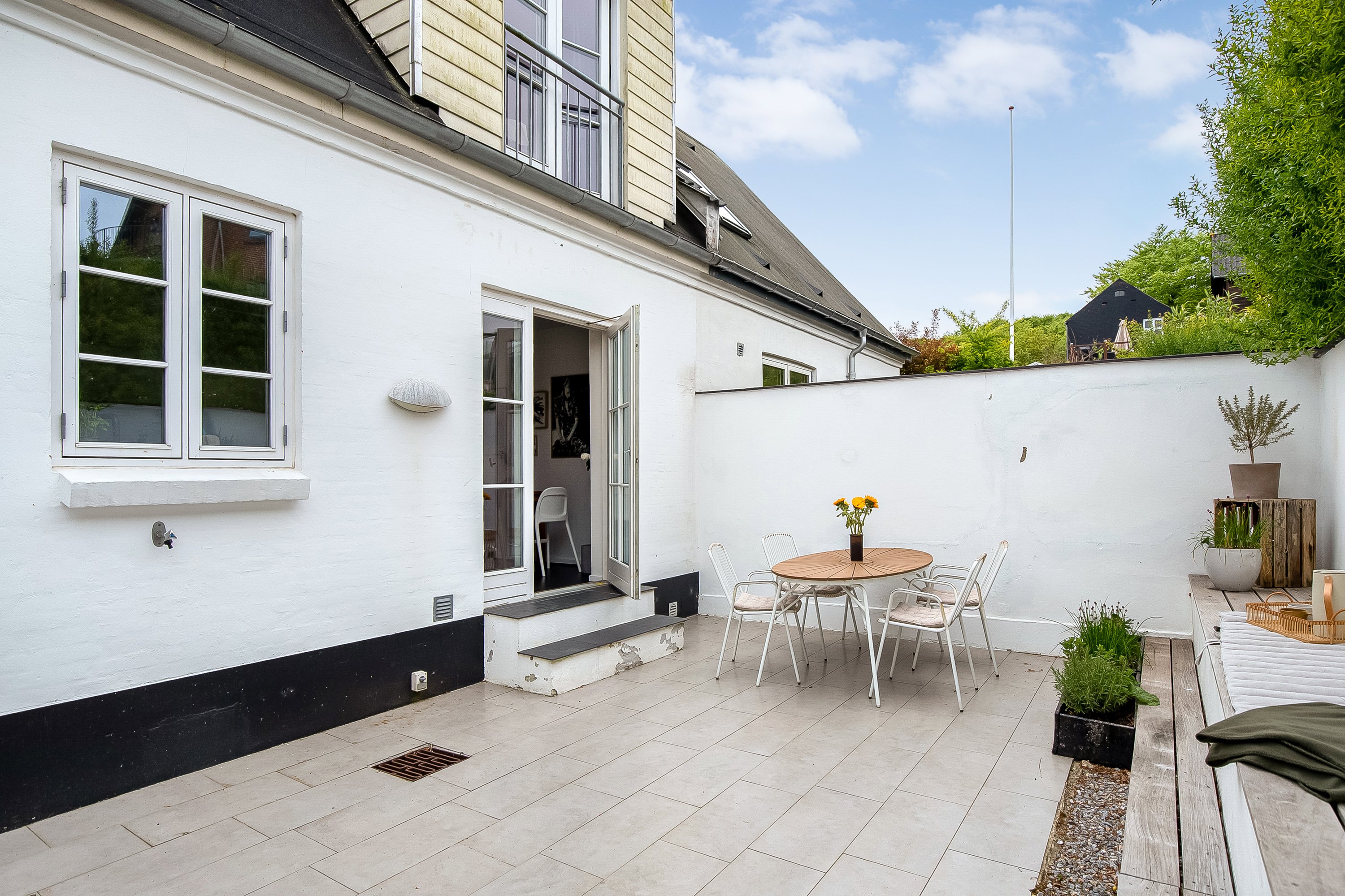 Fremhævet terrasse billede i fuldskærmstilstand. Billede af Søvej 7, 7100 Vejle