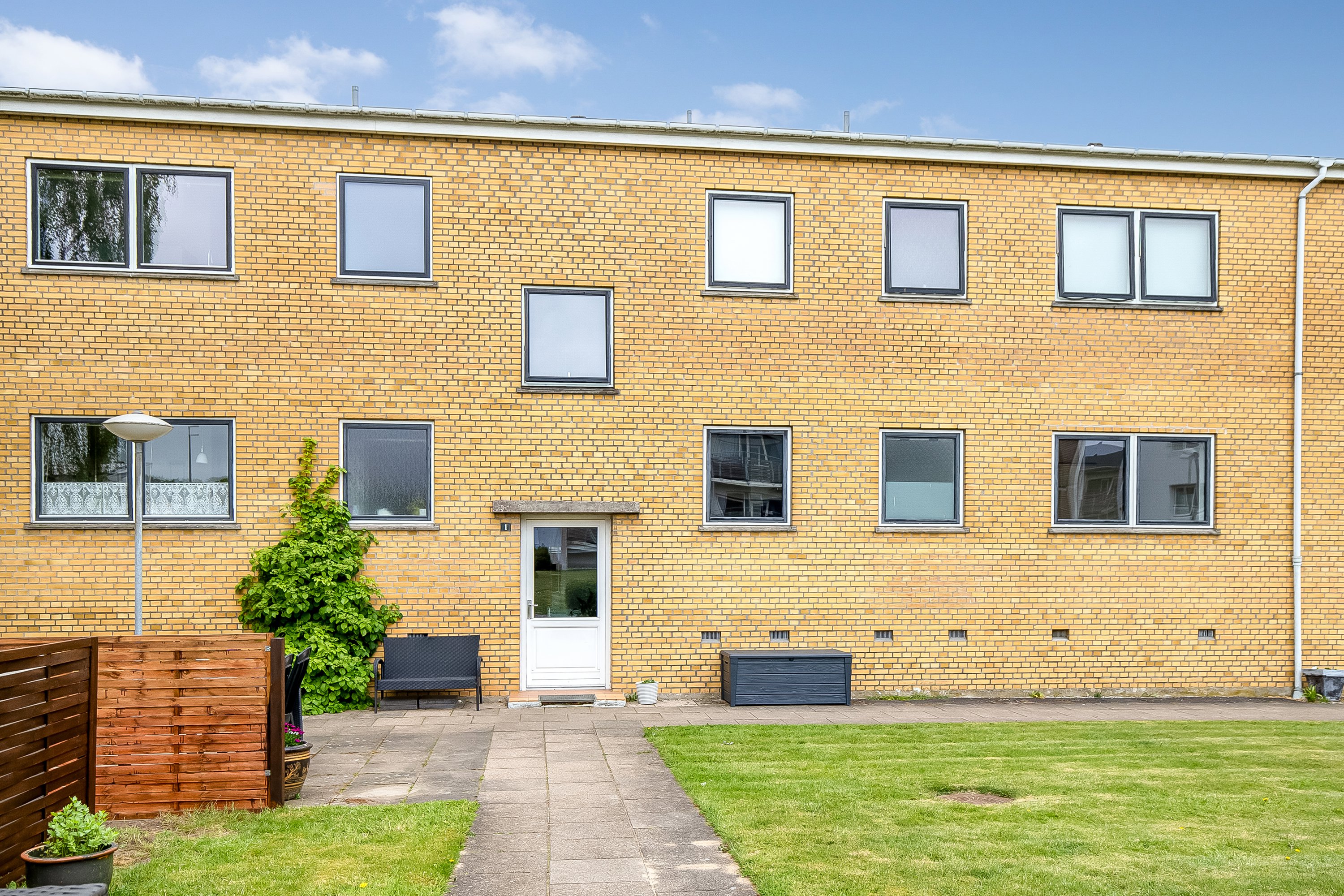 Fremhævet ejendommen billede i fuldskærmstilstand. Billede af Arne Poulsens Vej 1, st.. th., 7100 Vejle