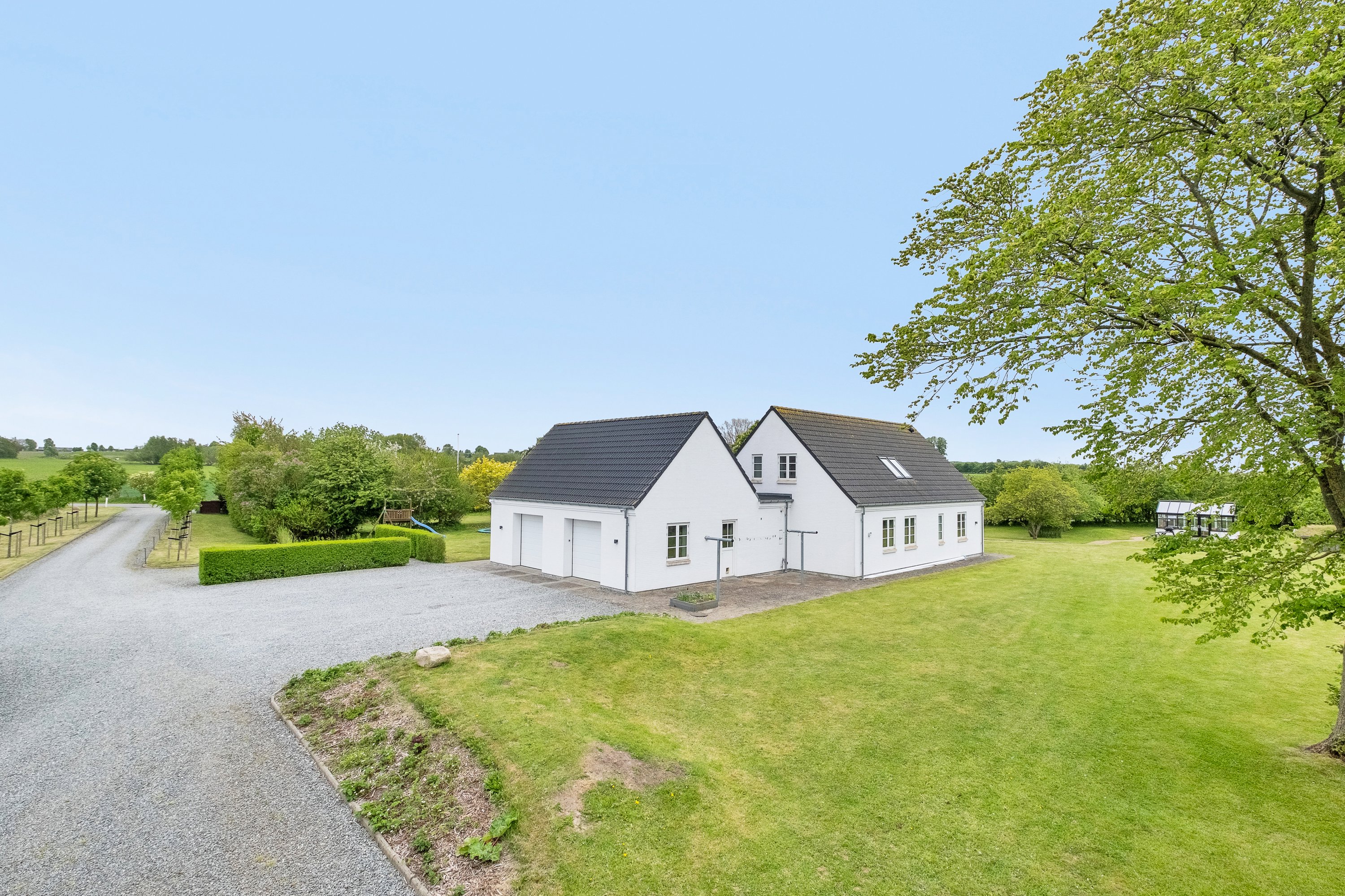 Fremhævet facade billede i fuldskærmstilstand. Billede af Revelhøjvej 13, Kasted, 8200 Aarhus N