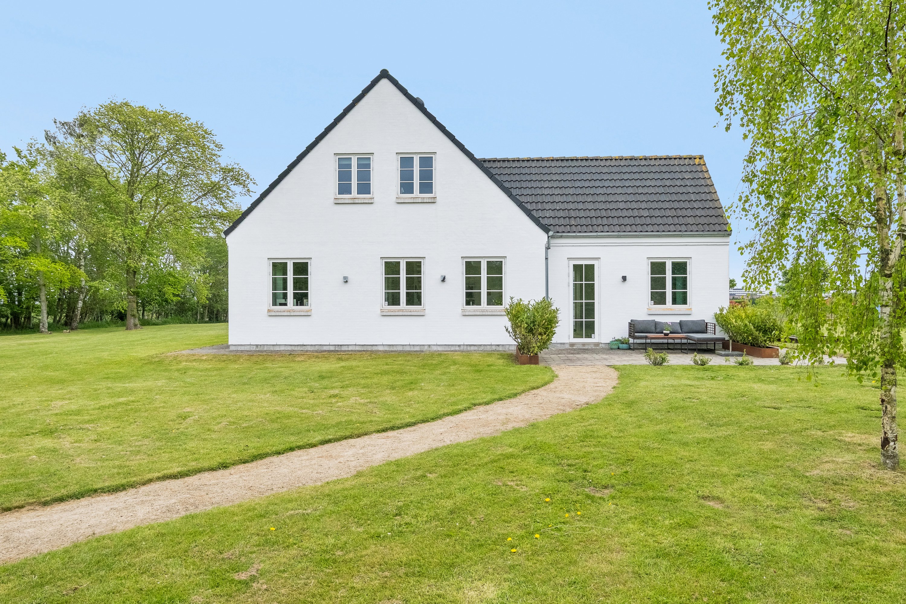 Fremhævet facade billede i fuldskærmstilstand. Billede af Revelhøjvej 13, Kasted, 8200 Aarhus N