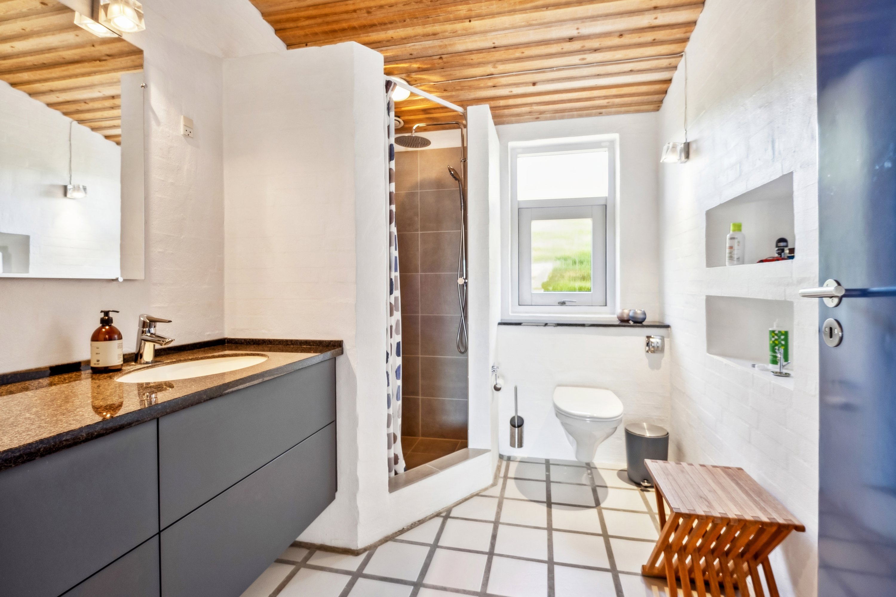 Fremhævet badeværelse billede i fuldskærmstilstand. Billede af Hovmarksvej 180, Stensballe, 8700 Horsens