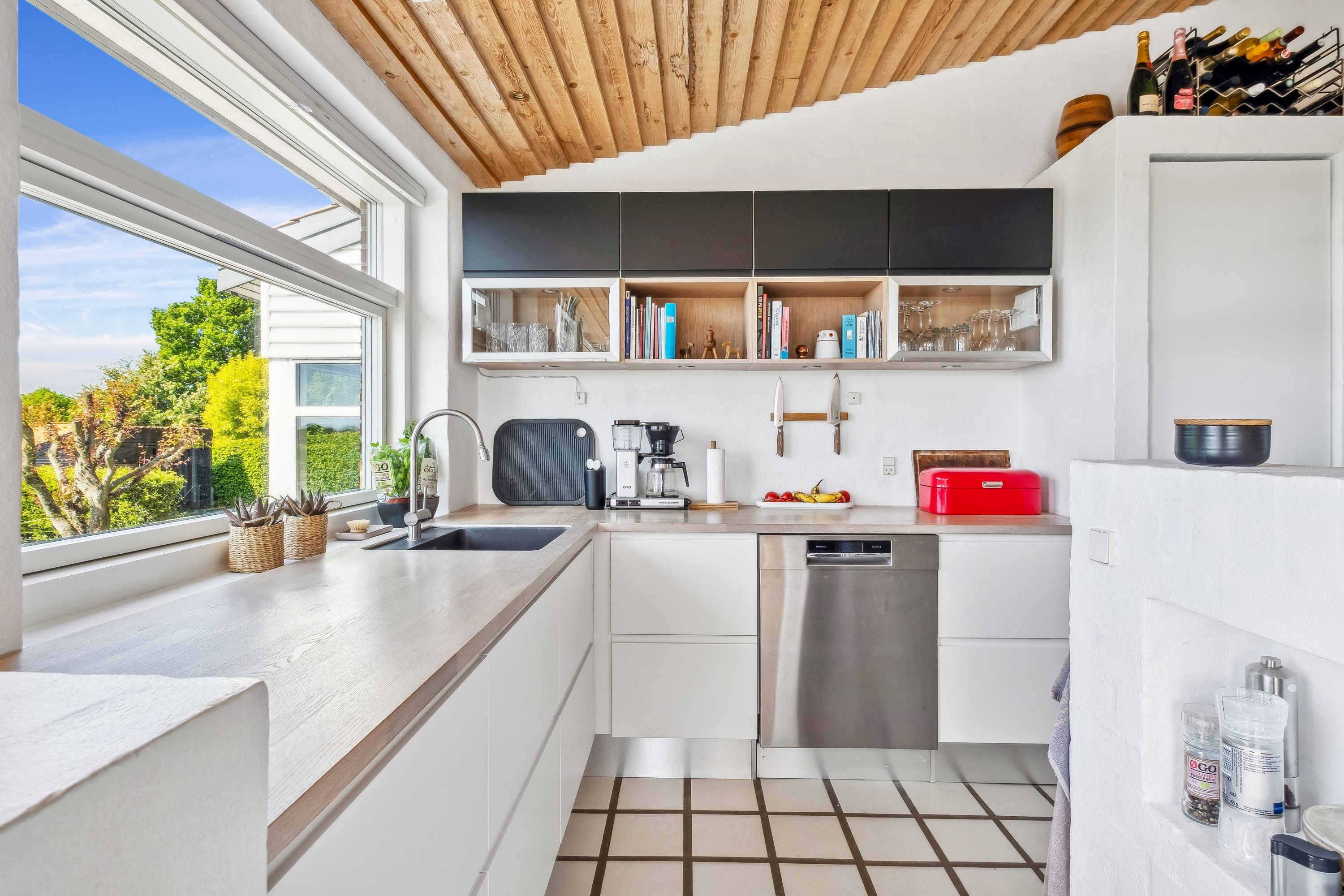 Fremhævet køkken billede i fuldskærmstilstand. Billede af Hovmarksvej 180, Stensballe, 8700 Horsens