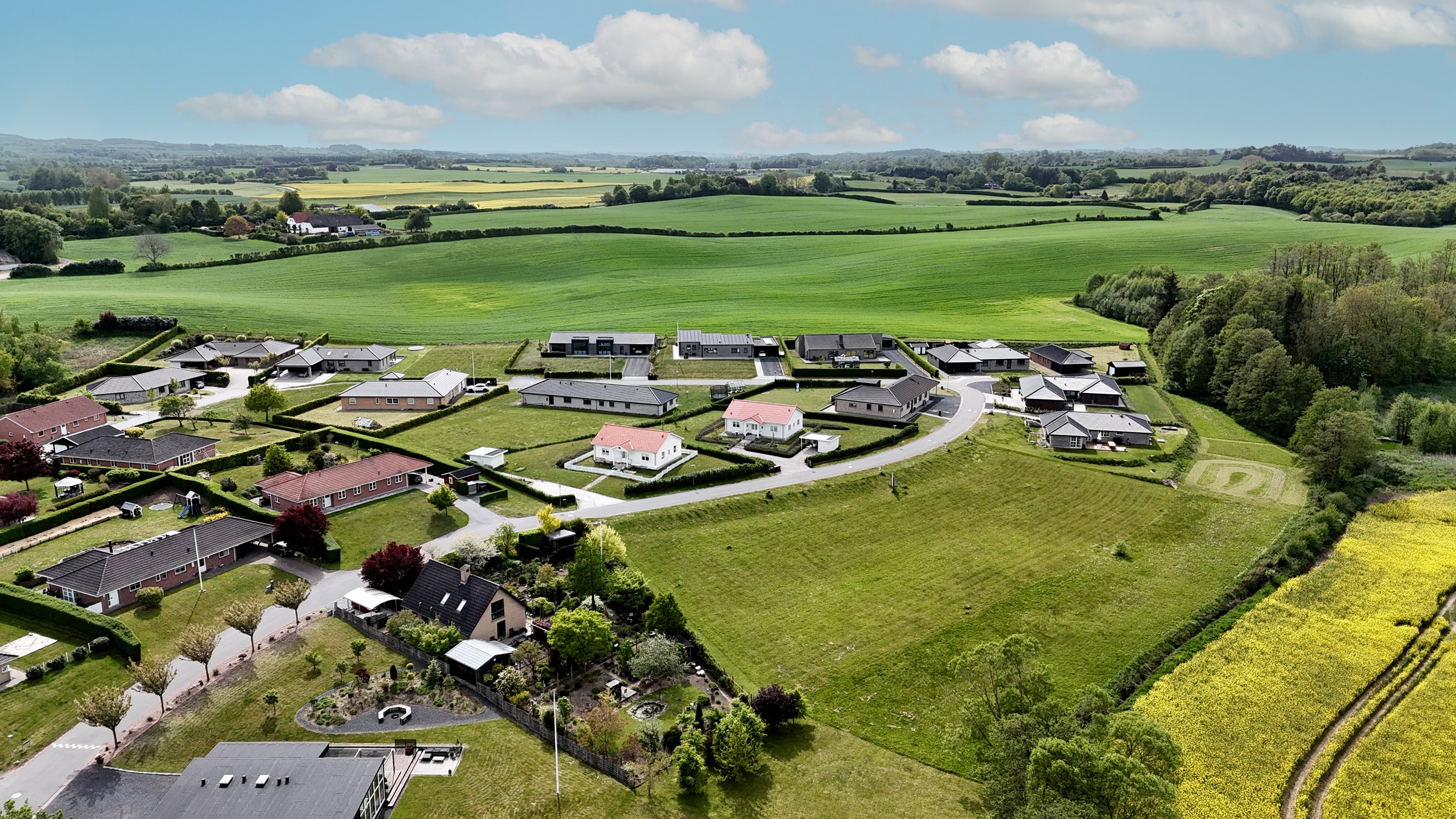 Fremhævet  billede i fuldskærmstilstand. Billede af Møllegårdsvænget 10, Nr Broby, 5672 Broby