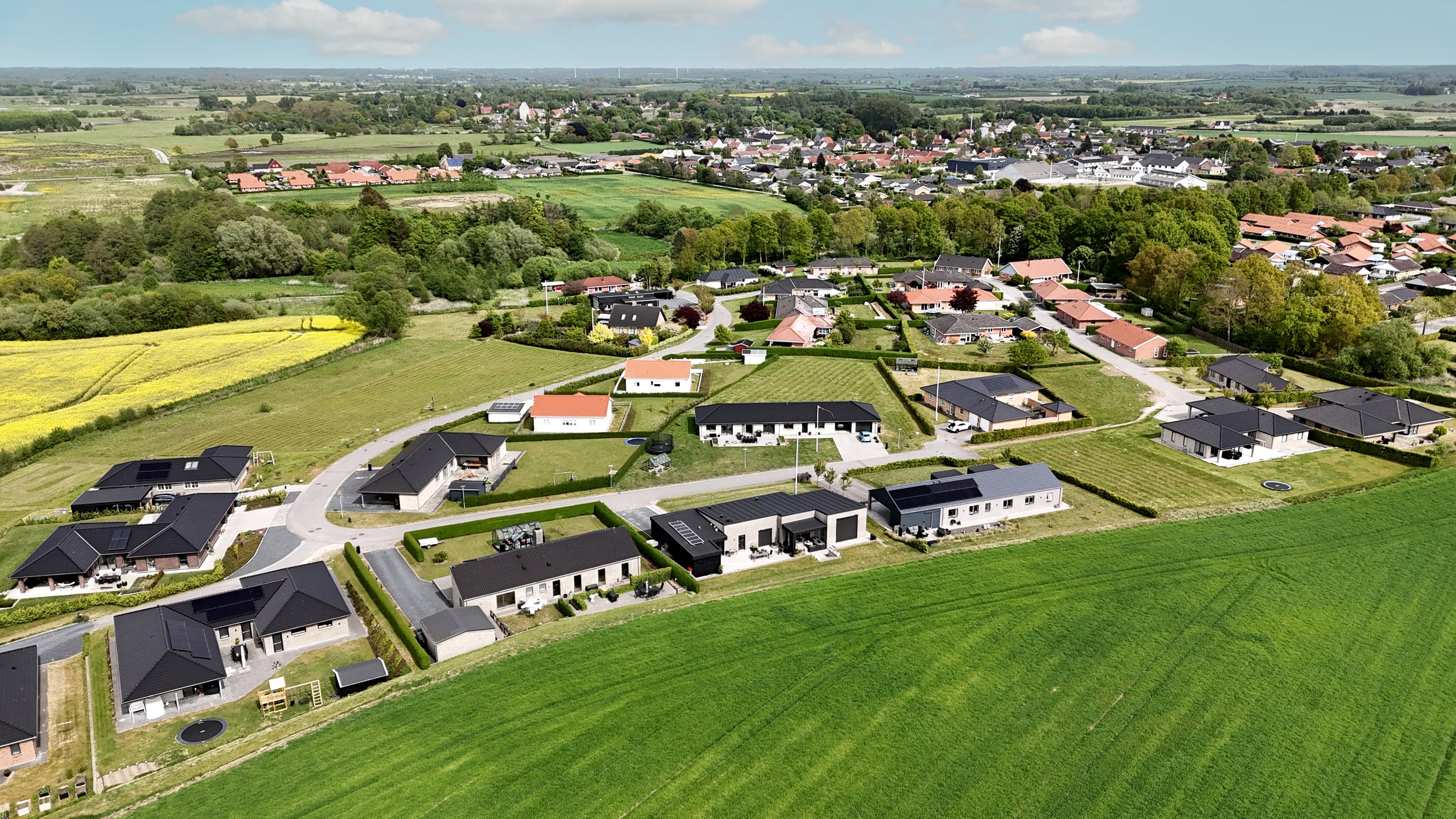 Fremhævet  billede i fuldskærmstilstand. Billede af Møllegårdsvænget 32, Nr Broby, 5672 Broby