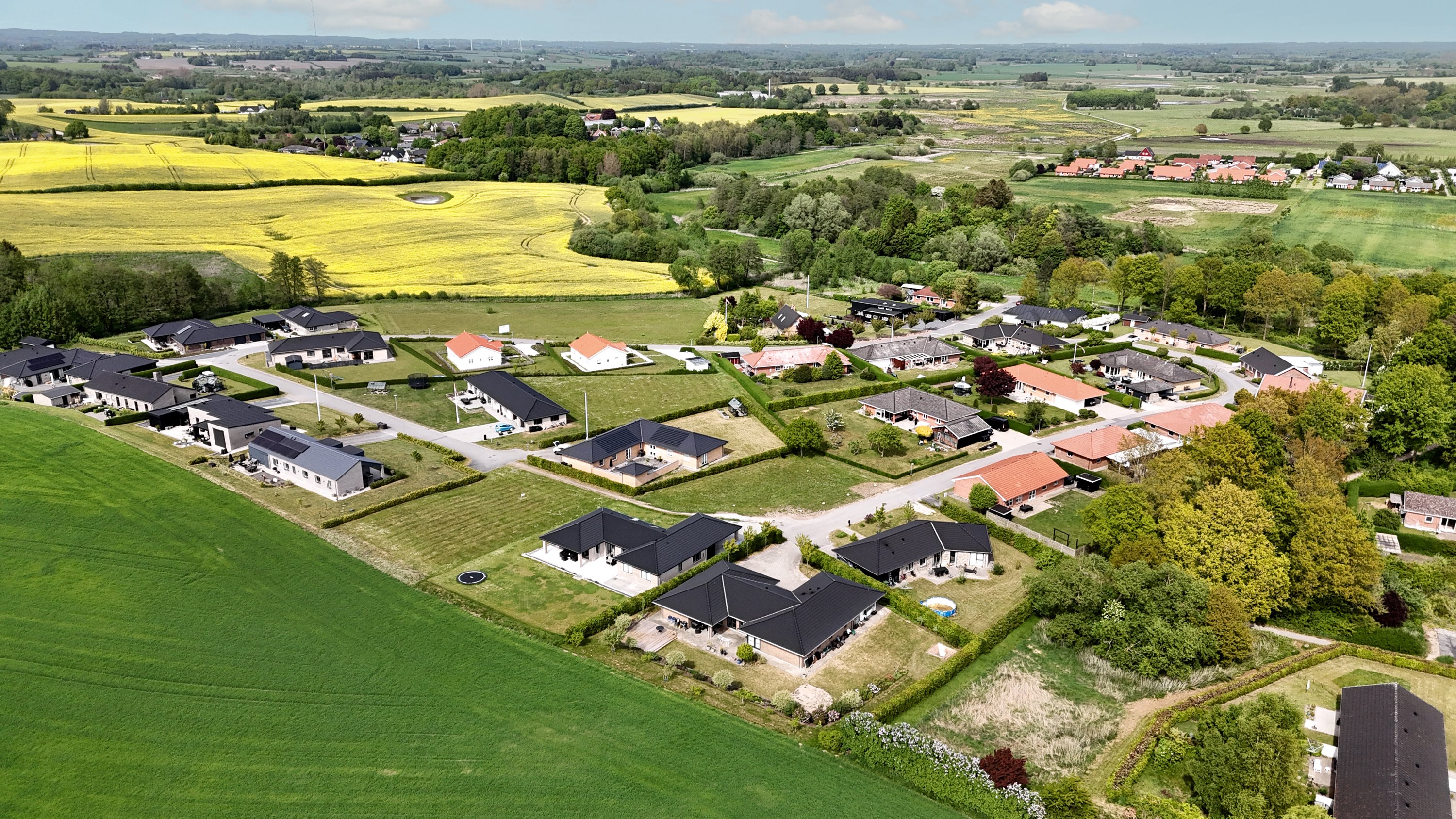 Fremhævet  billede i fuldskærmstilstand. Billede af Møllegårdsvænget 12, Nr Broby, 5672 Broby