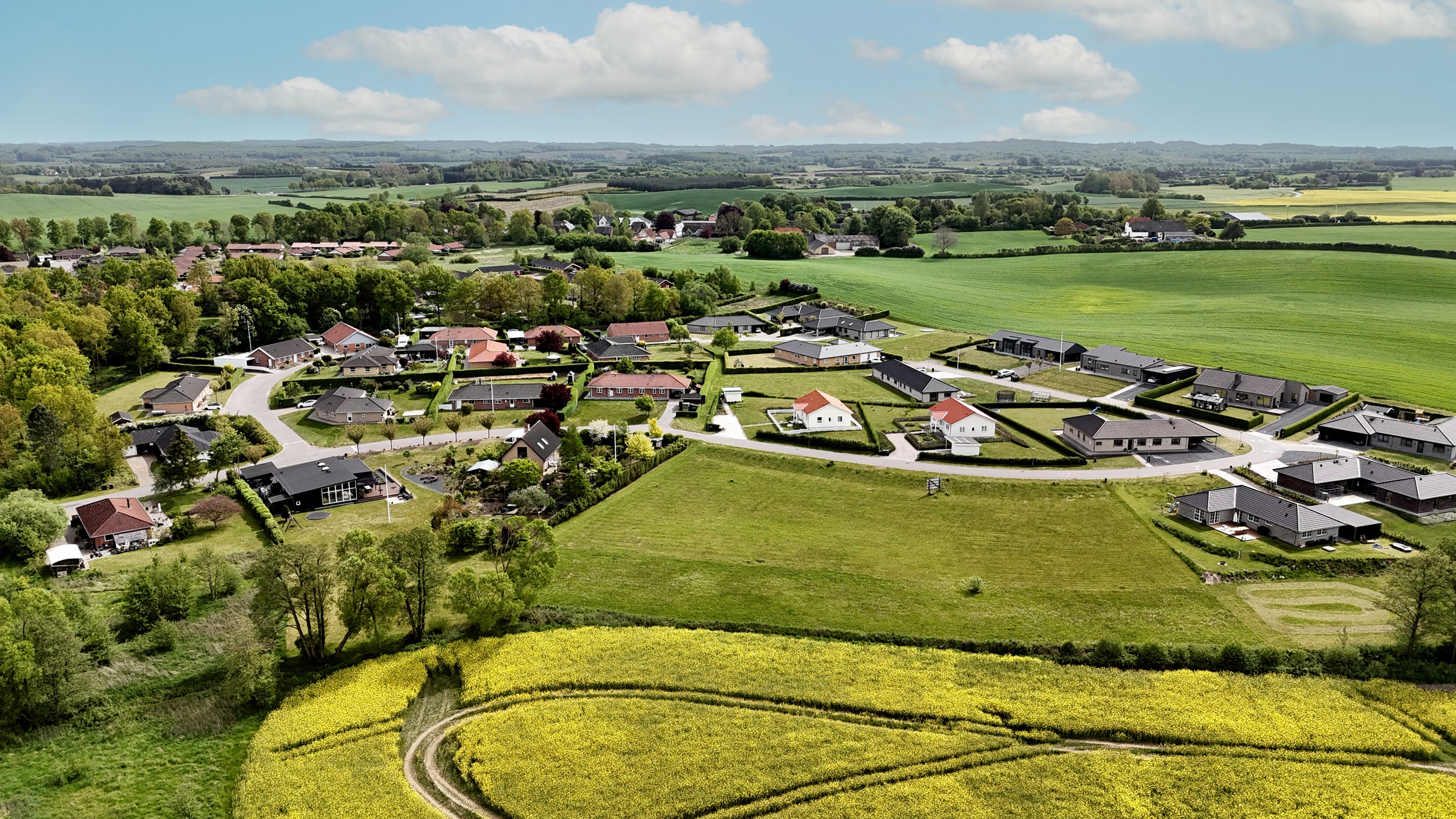 Fremhævet  billede i fuldskærmstilstand. Billede af Møllegårdsvænget 12, Nr Broby, 5672 Broby