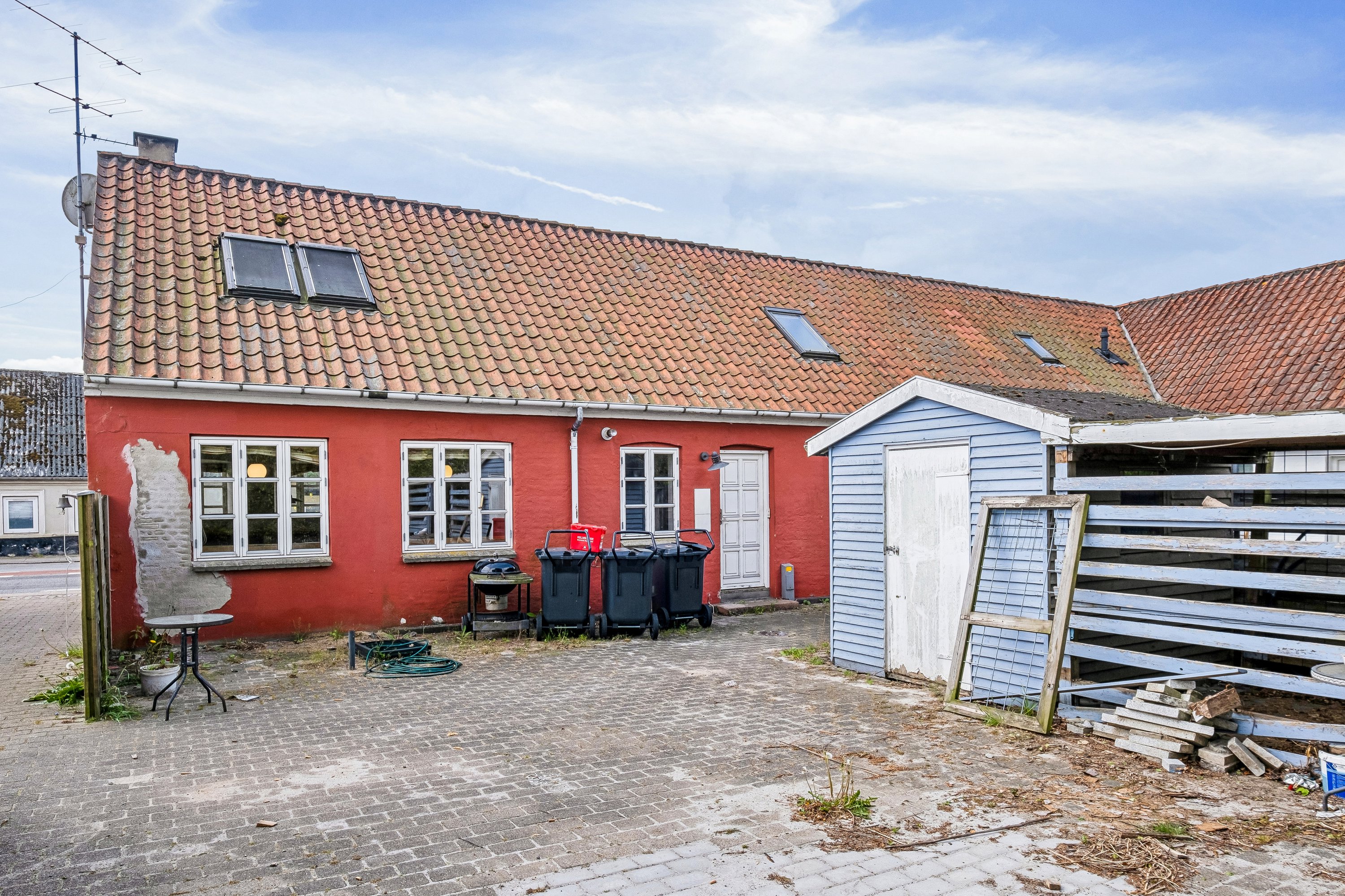 Fremhævet ejendommen set fra gården  billede i fuldskærmstilstand. Billede af Haldrupvej 14A, Søvind, 8700 Horsens