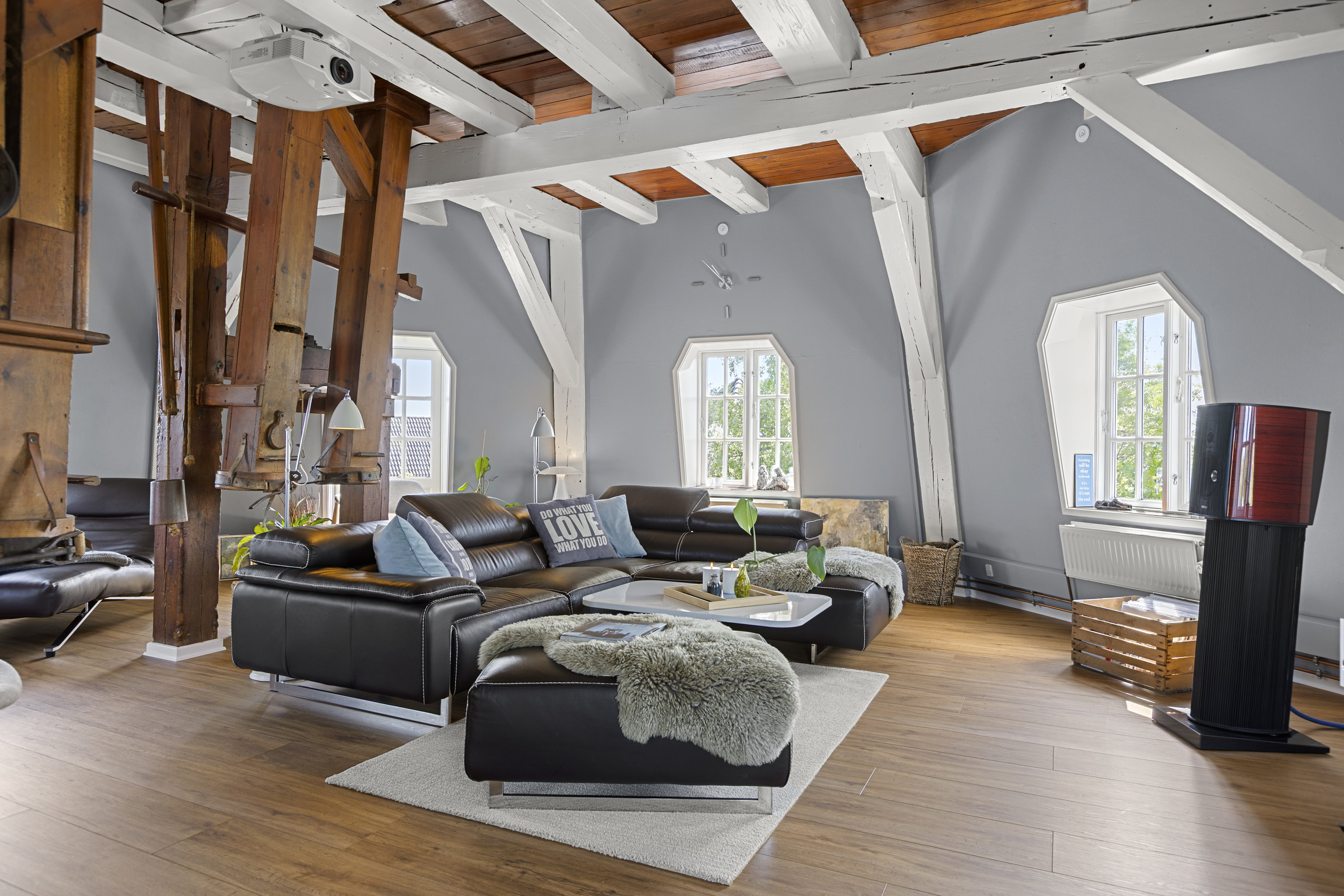 Fremhævet stue billede i fuldskærmstilstand. Billede af Møllebakken 39, 4200 Slagelse