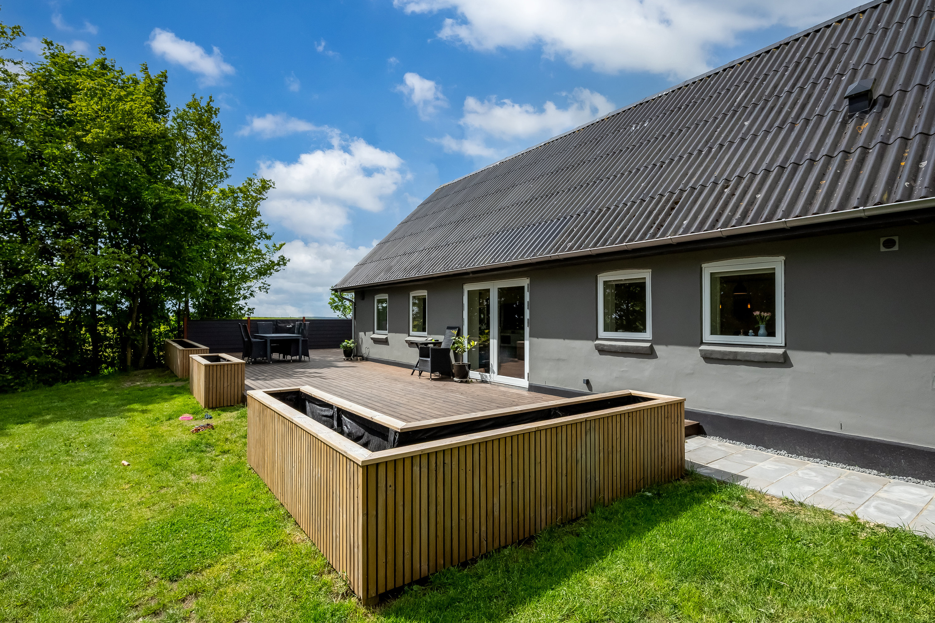 Fremhævet terrasse billede i fuldskærmstilstand. Billede af Kalsgårdvej 13, Mejrup, 7500 Holstebro