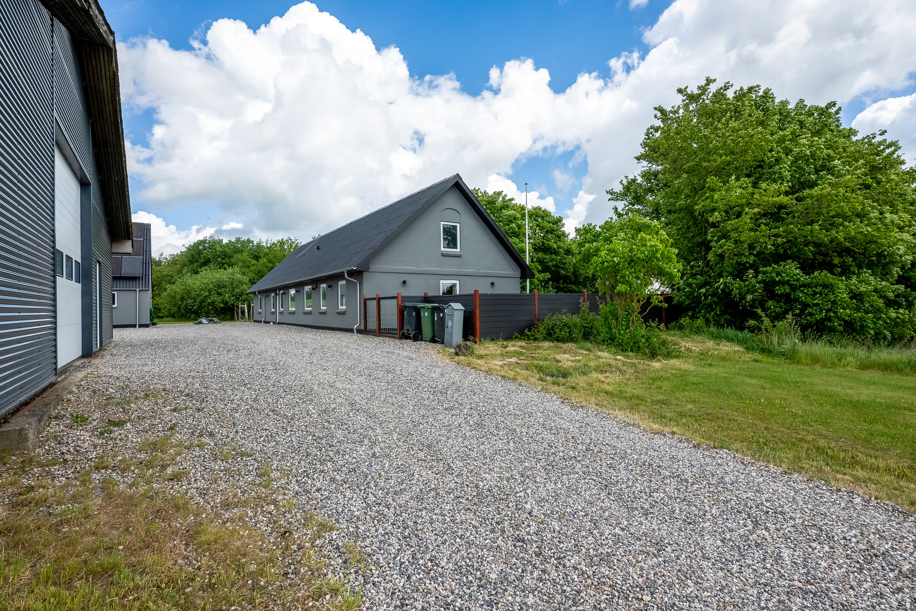 Fremhævet ejendommen billede i fuldskærmstilstand. Billede af Kalsgårdvej 13, Mejrup, 7500 Holstebro