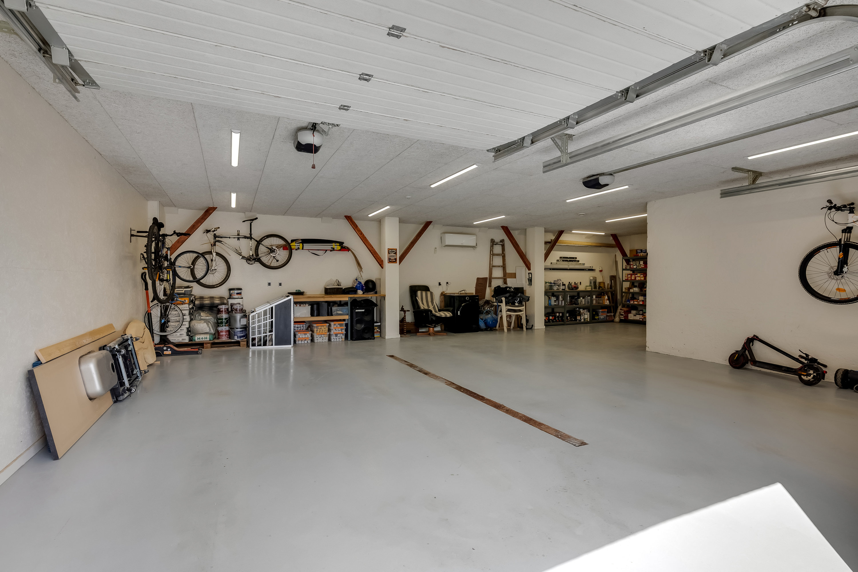 Fremhævet garage billede i fuldskærmstilstand. Billede af Kalsgårdvej 13, Mejrup, 7500 Holstebro