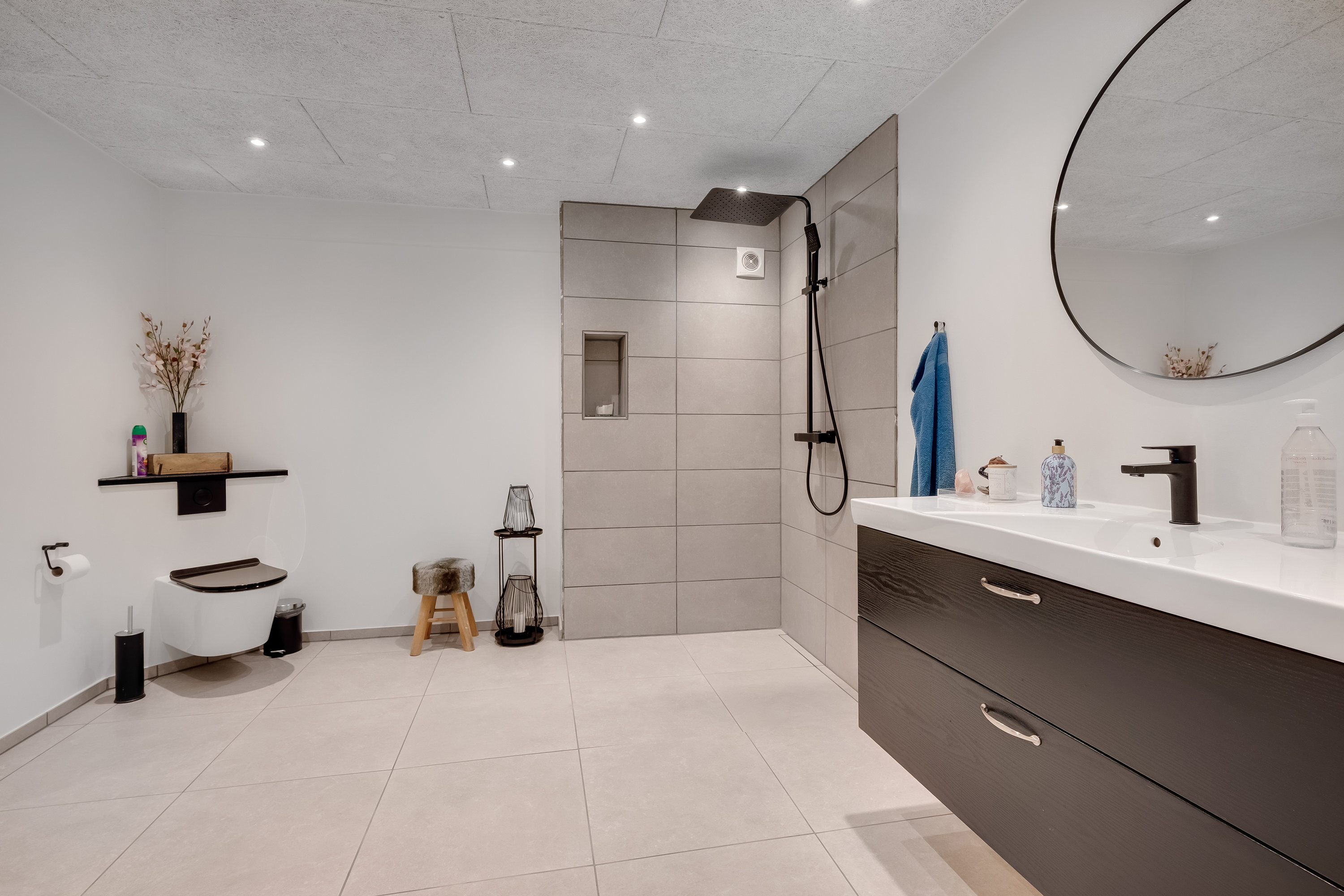 Fremhævet badeværelse billede i fuldskærmstilstand. Billede af Kalsgårdvej 13, Mejrup, 7500 Holstebro