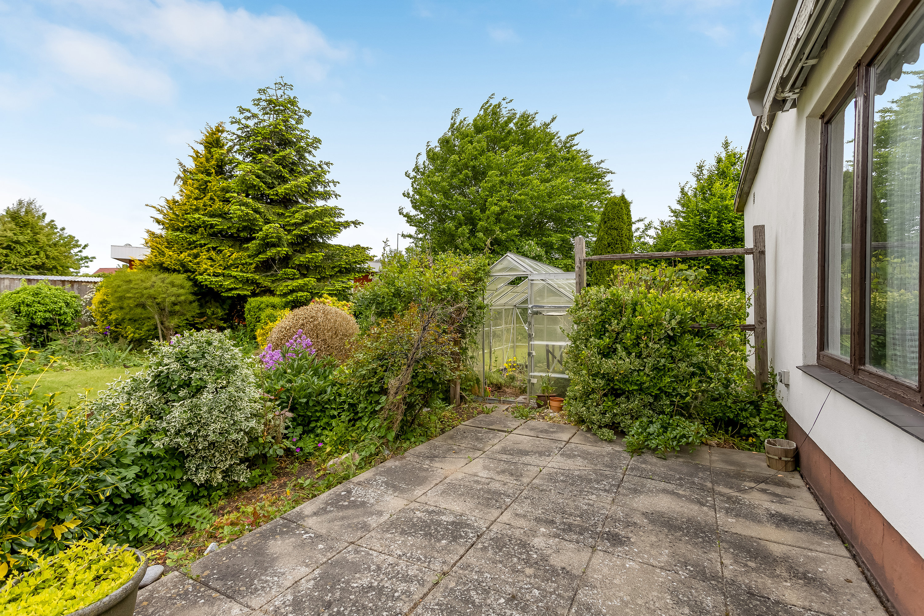 Fremhævet terrasse billede i fuldskærmstilstand. Billede af Mosevænget 4, 4900 Nakskov