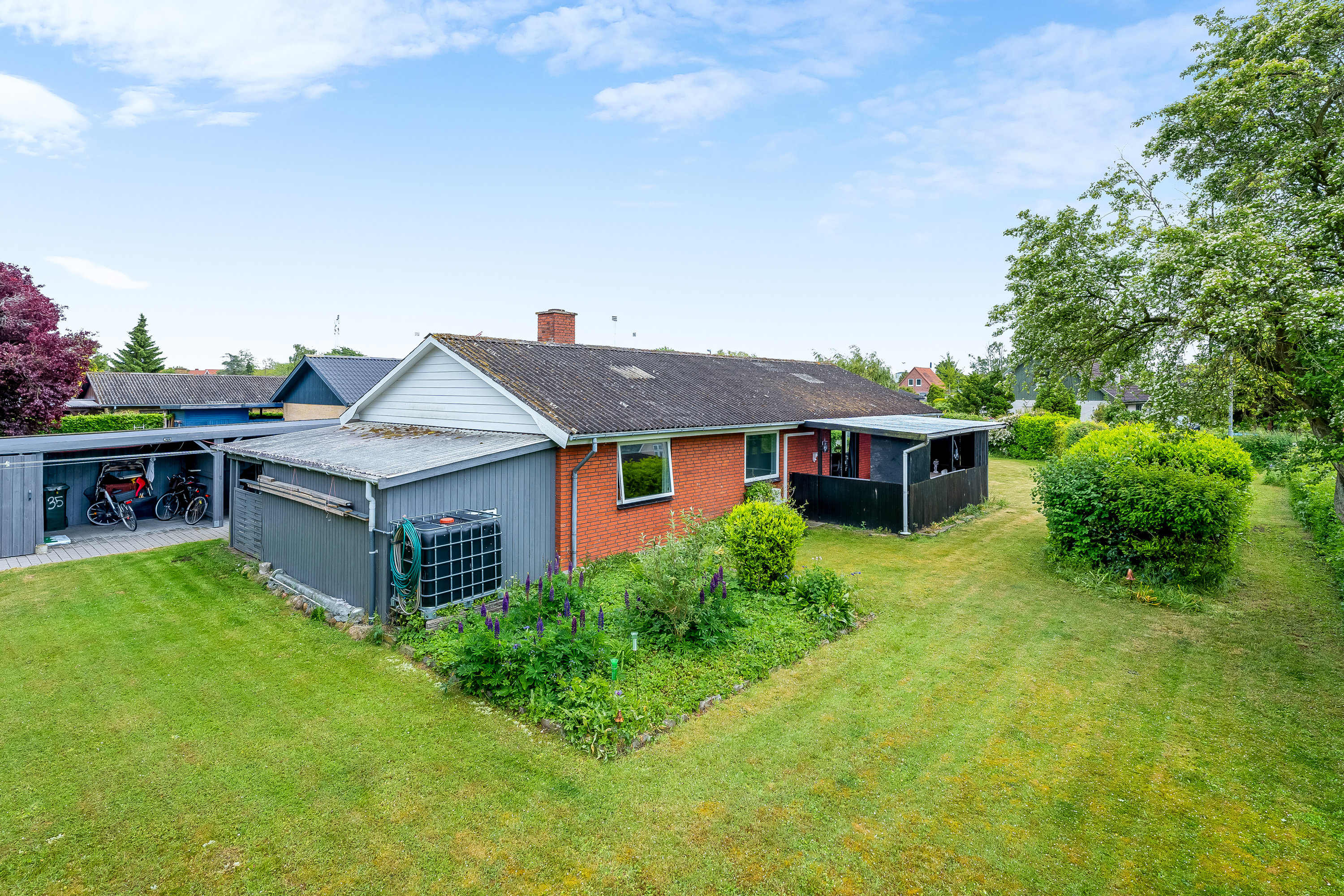 Fremhævet mastefoto billede i fuldskærmstilstand. Billede af Eiglersvej 35, 4900 Nakskov