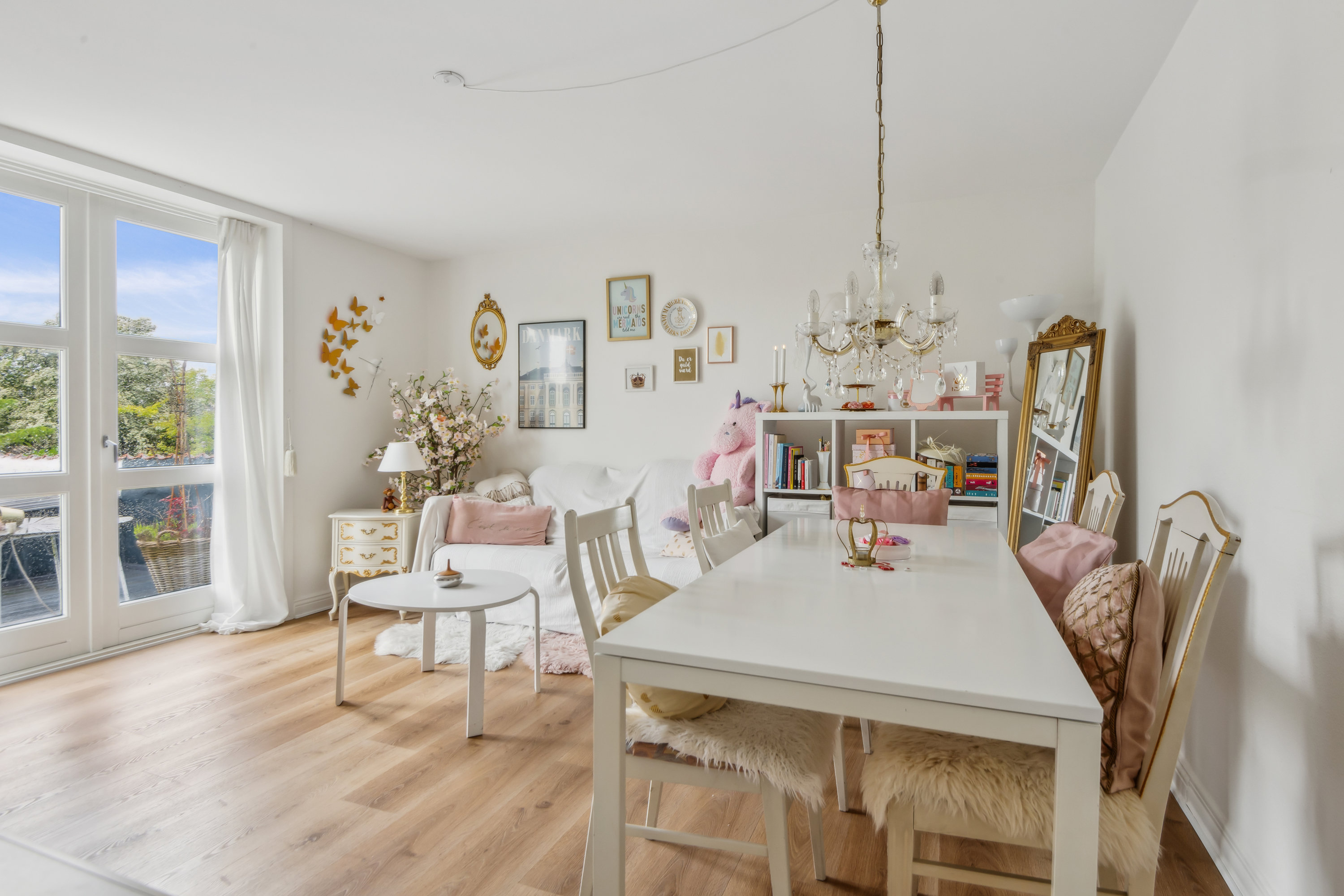 Fremhævet stue billede i fuldskærmstilstand. Billede af Sønder Alle 68, 9000 Aalborg