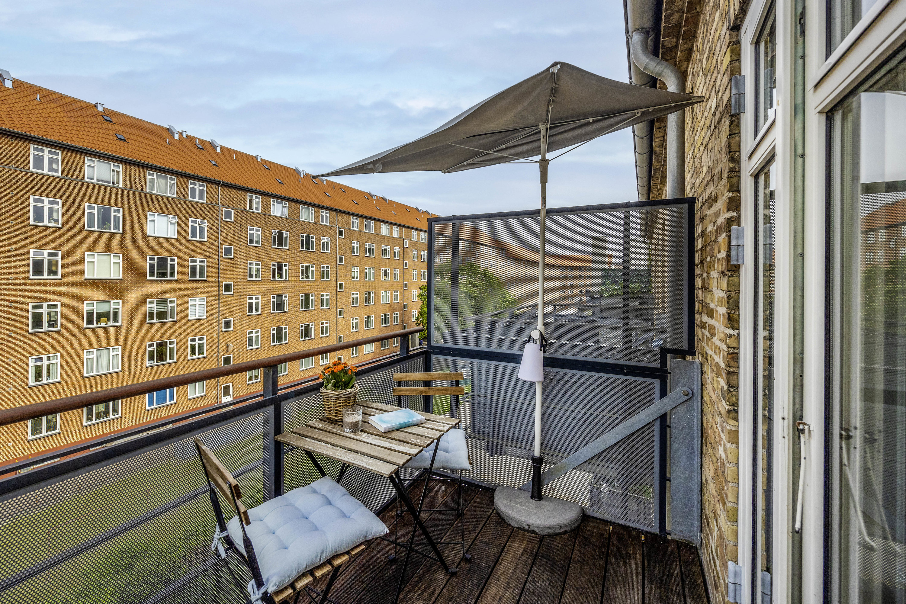 Fremhævet  billede i fuldskærmstilstand. Billede af H.V. Nyholms Vej 17, 3. th., 2000 Frederiksberg