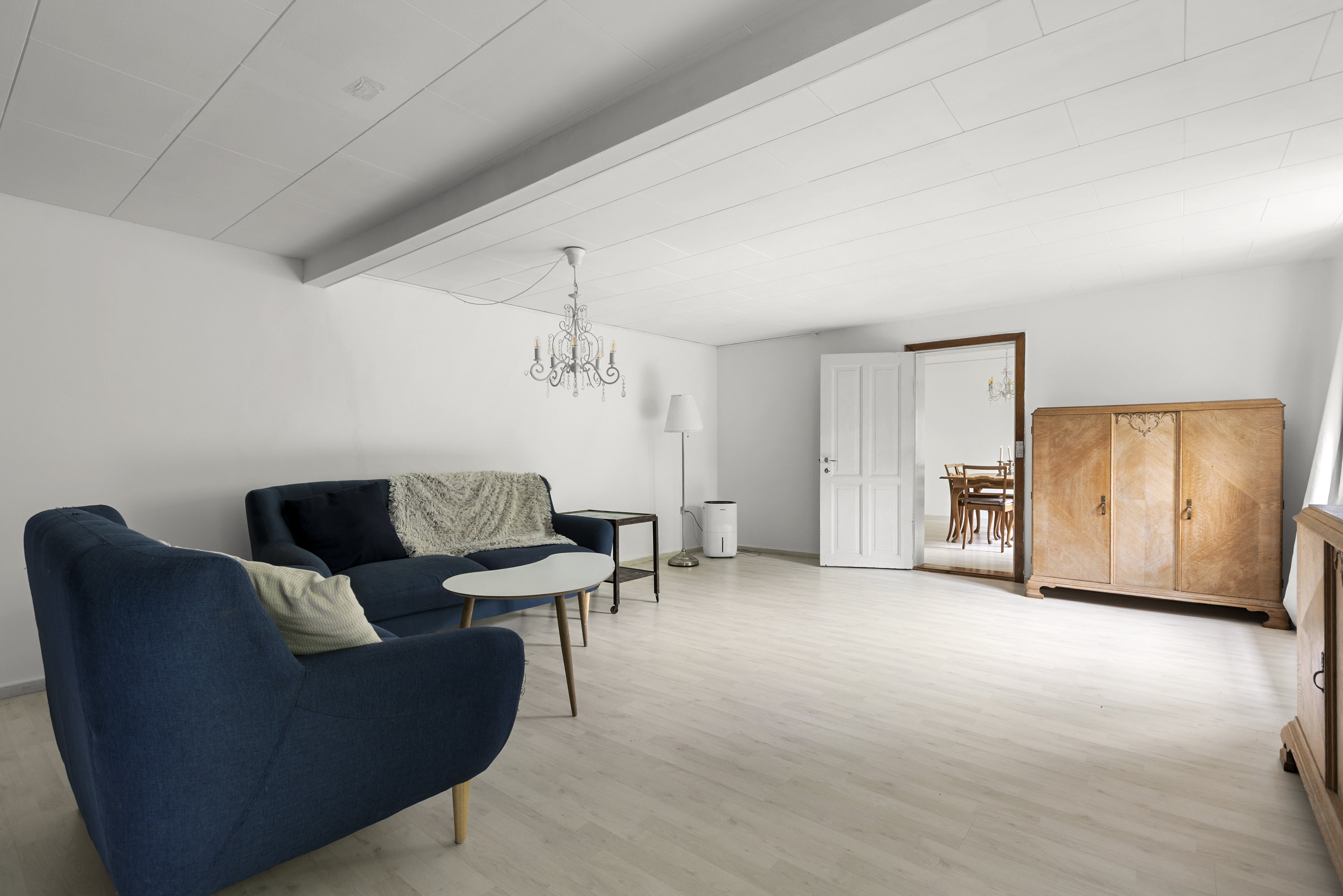 Fremhævet stue billede i fuldskærmstilstand. Billede af Holbækvej 214, Estrup, 4100 Ringsted