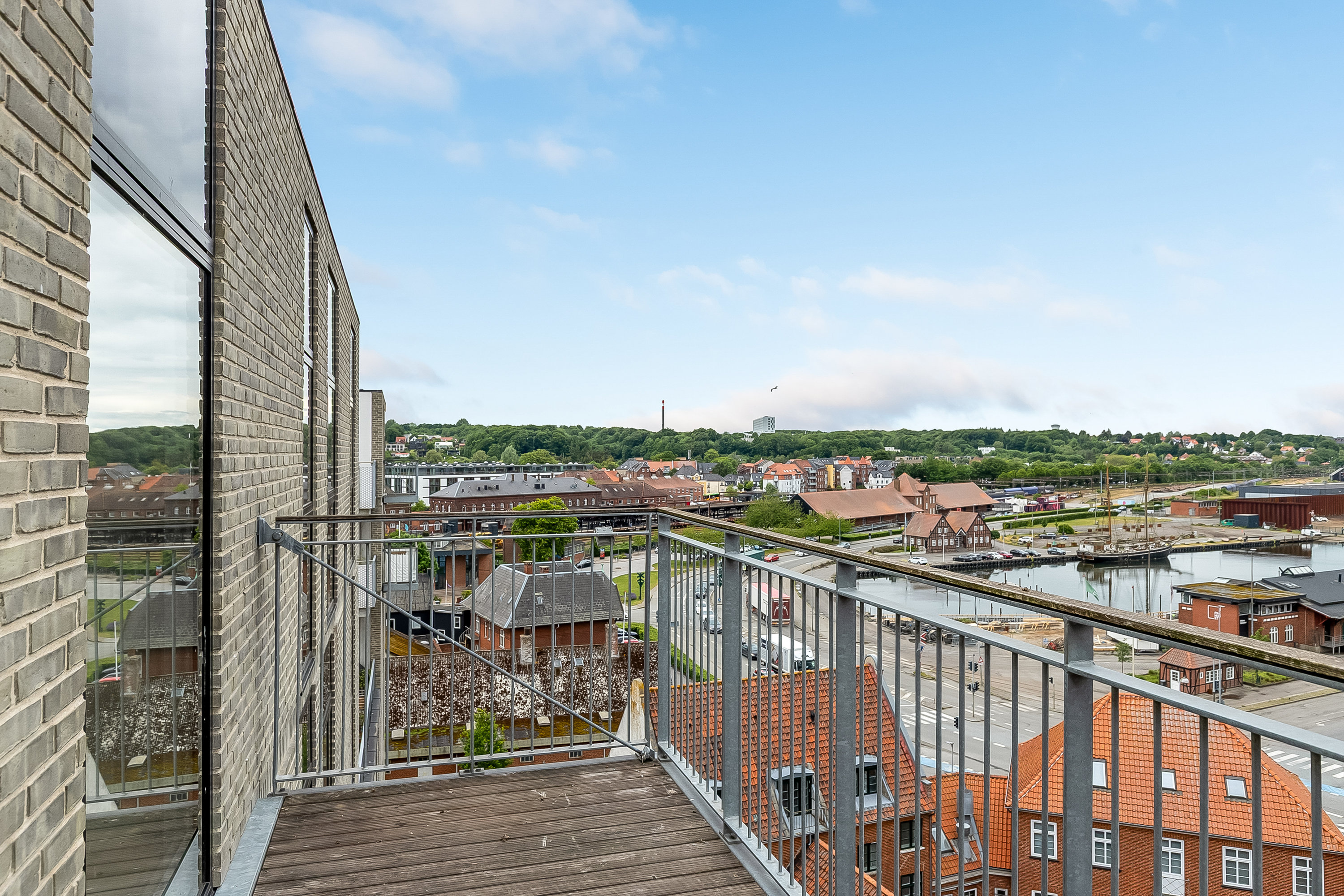 Miniaturebillede 2: altan. Billede af Havneparken 8, 6. 1., 6000 Kolding