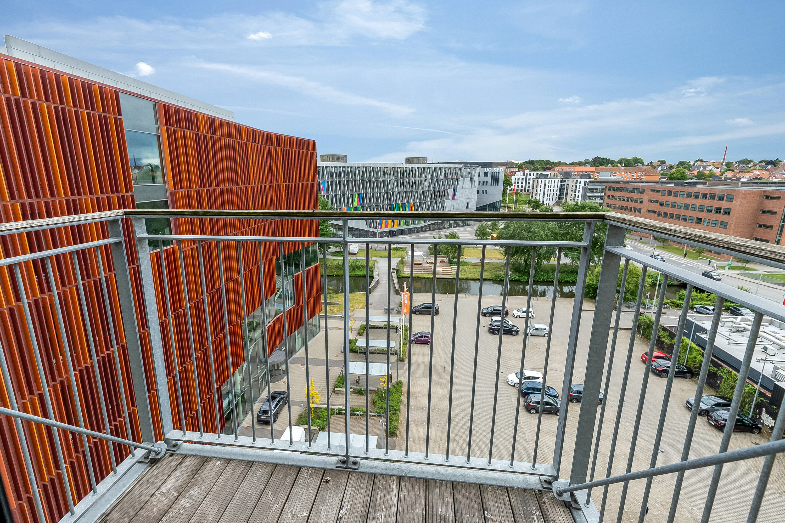 Fremhævet altan billede i fuldskærmstilstand. Billede af Havneparken 8, 6. 1., 6000 Kolding