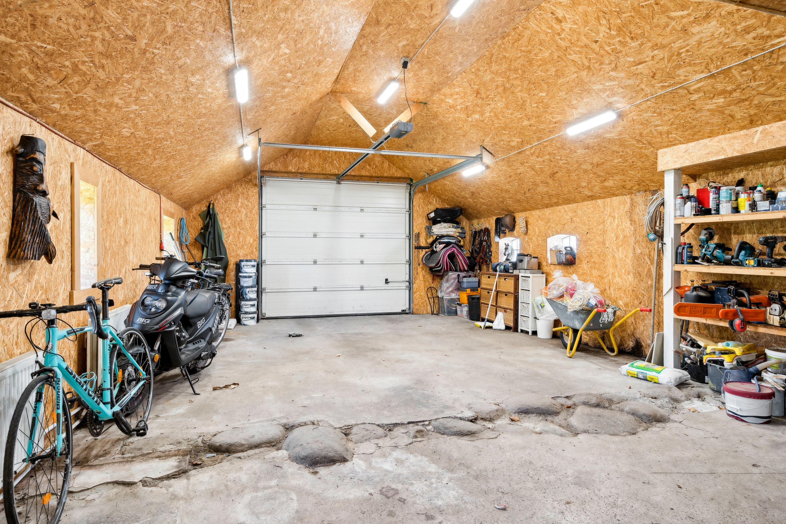 Fremhævet garage billede i fuldskærmstilstand. Billede af Tørkerivej 7, Byrum, 9940 Læsø