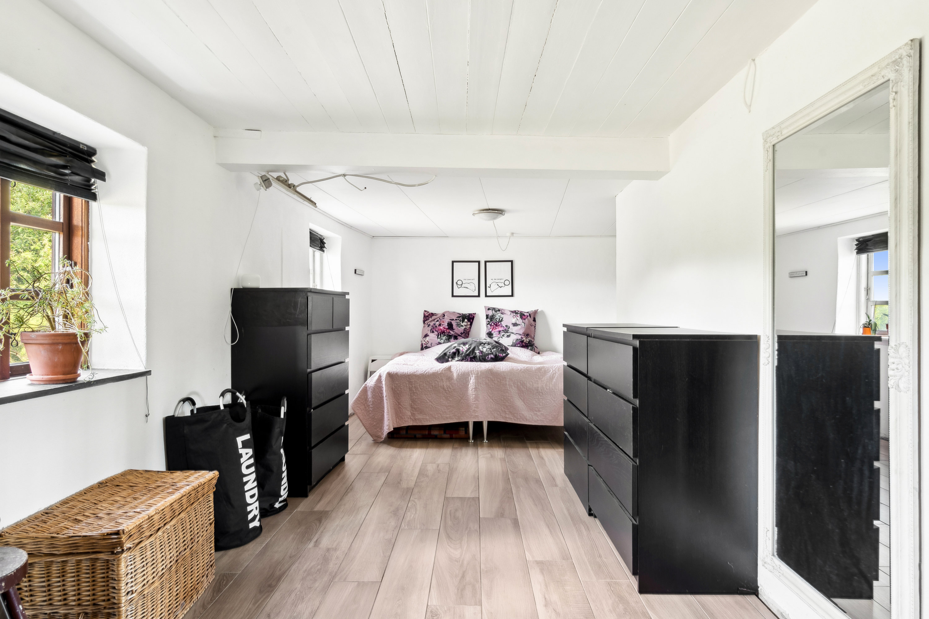 Fremhævet stue billede i fuldskærmstilstand. Billede af Tørkerivej 7, Byrum, 9940 Læsø