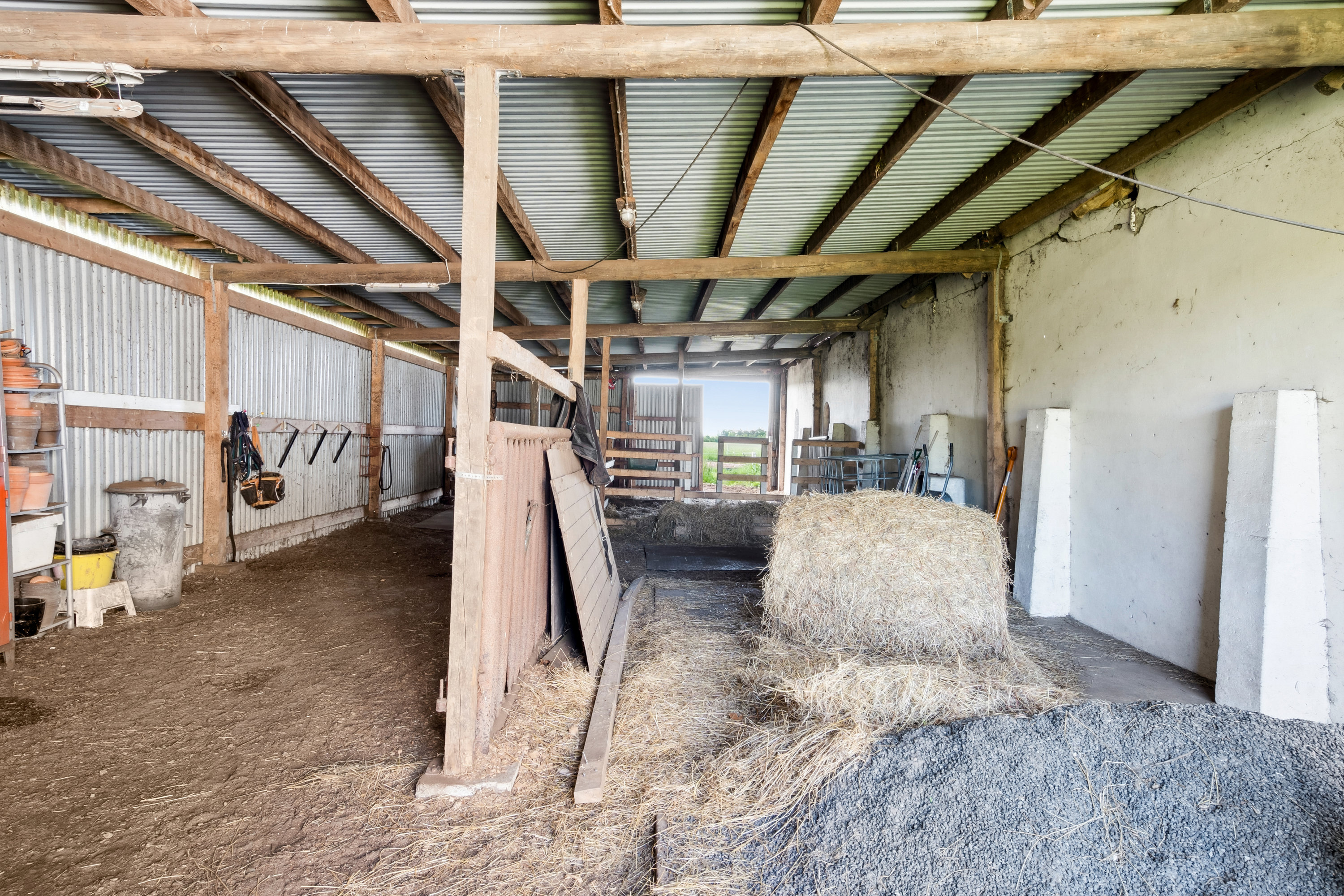 Fremhævet stald billede i fuldskærmstilstand. Billede af Tørkerivej 7, Byrum, 9940 Læsø