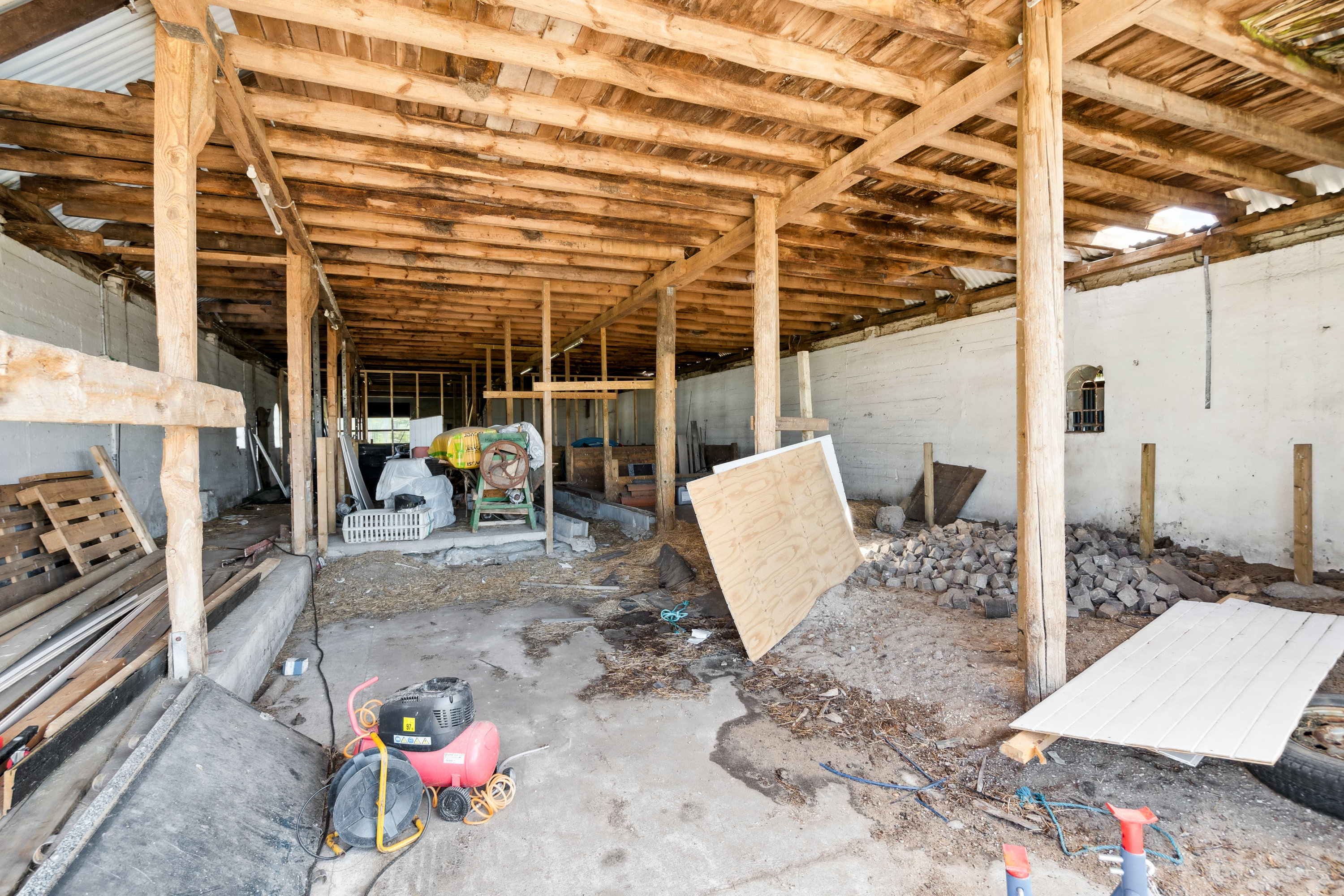 Fremhævet stald billede i fuldskærmstilstand. Billede af Tørkerivej 7, Byrum, 9940 Læsø