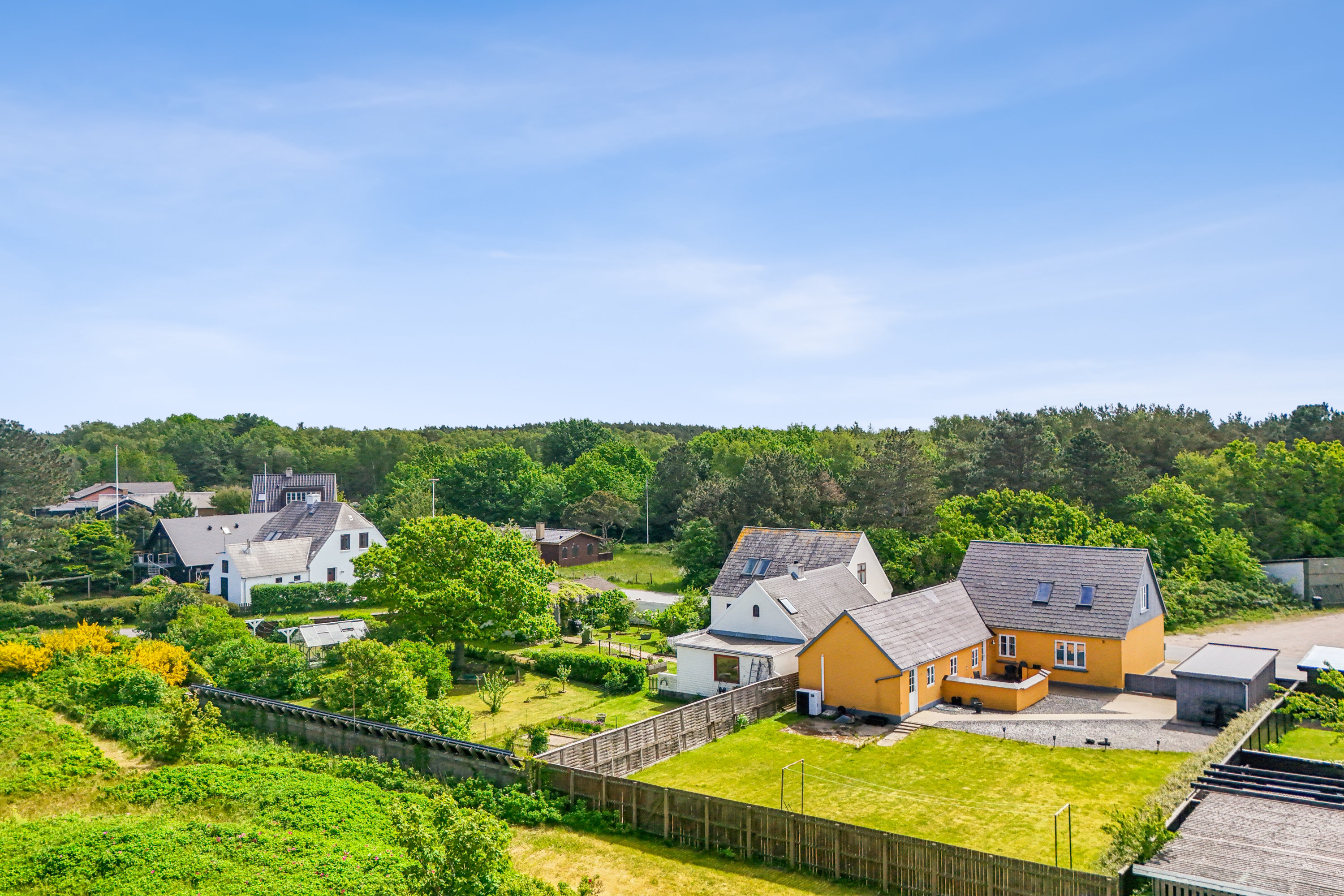 Miniaturebillede 1: luftfoto. Billede af Plantagevej 23, Vesterø Havn, 9940 Læsø