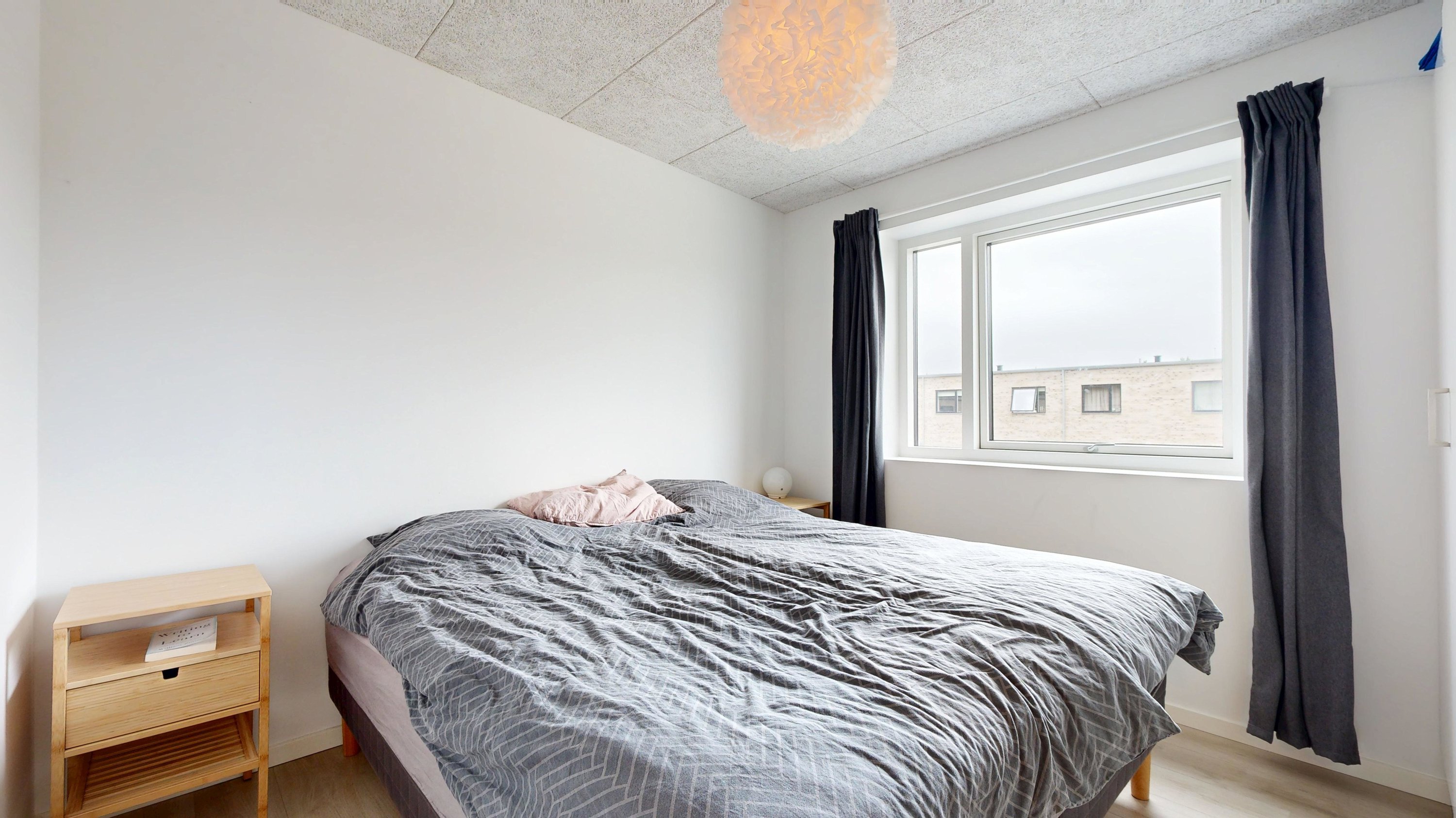 Fremhævet soveværelse billede i fuldskærmstilstand. Billede af Fruering Skovmark 61, 8660 Skanderborg