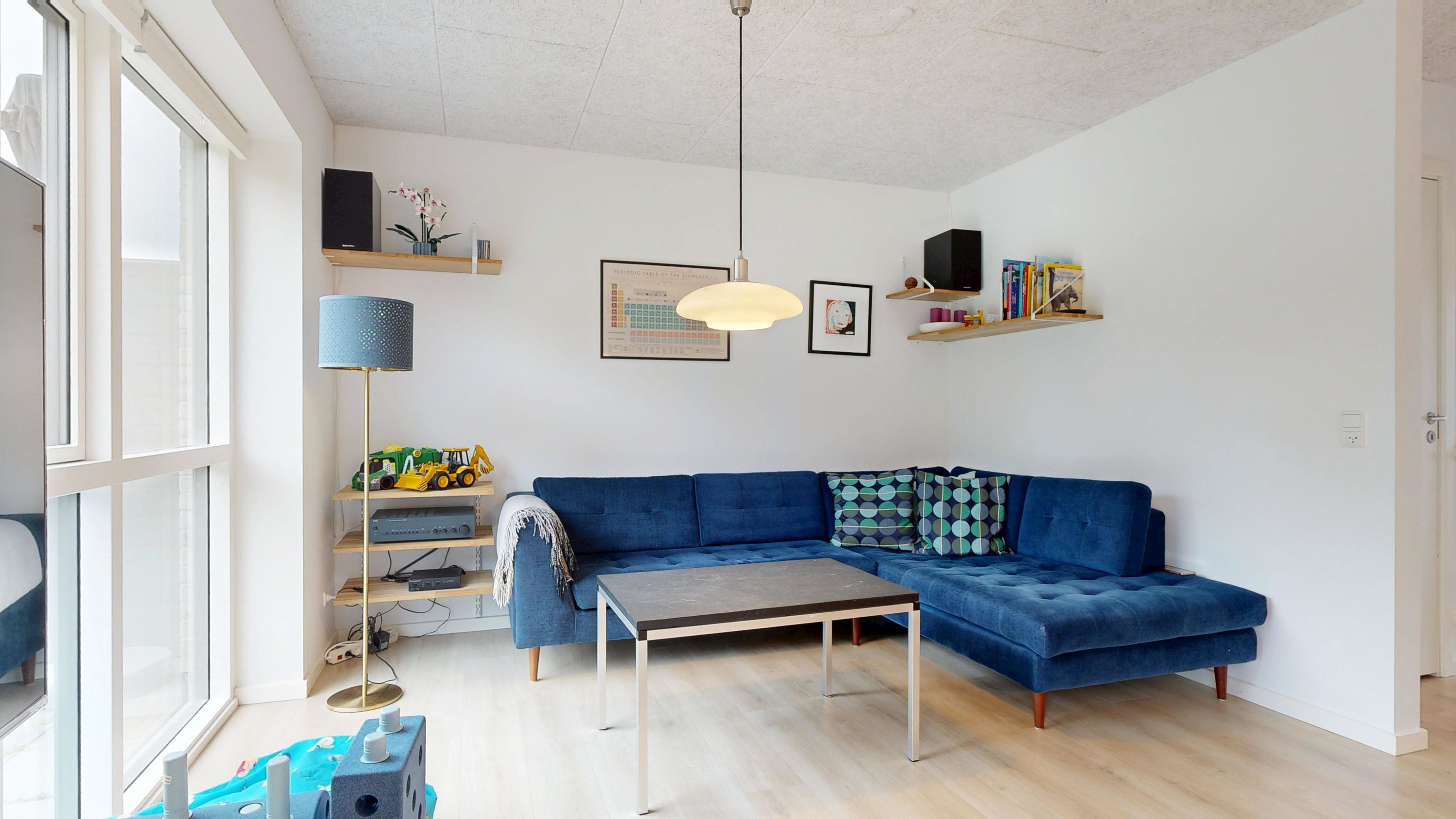 Fremhævet stue billede i fuldskærmstilstand. Billede af Fruering Skovmark 61, 8660 Skanderborg