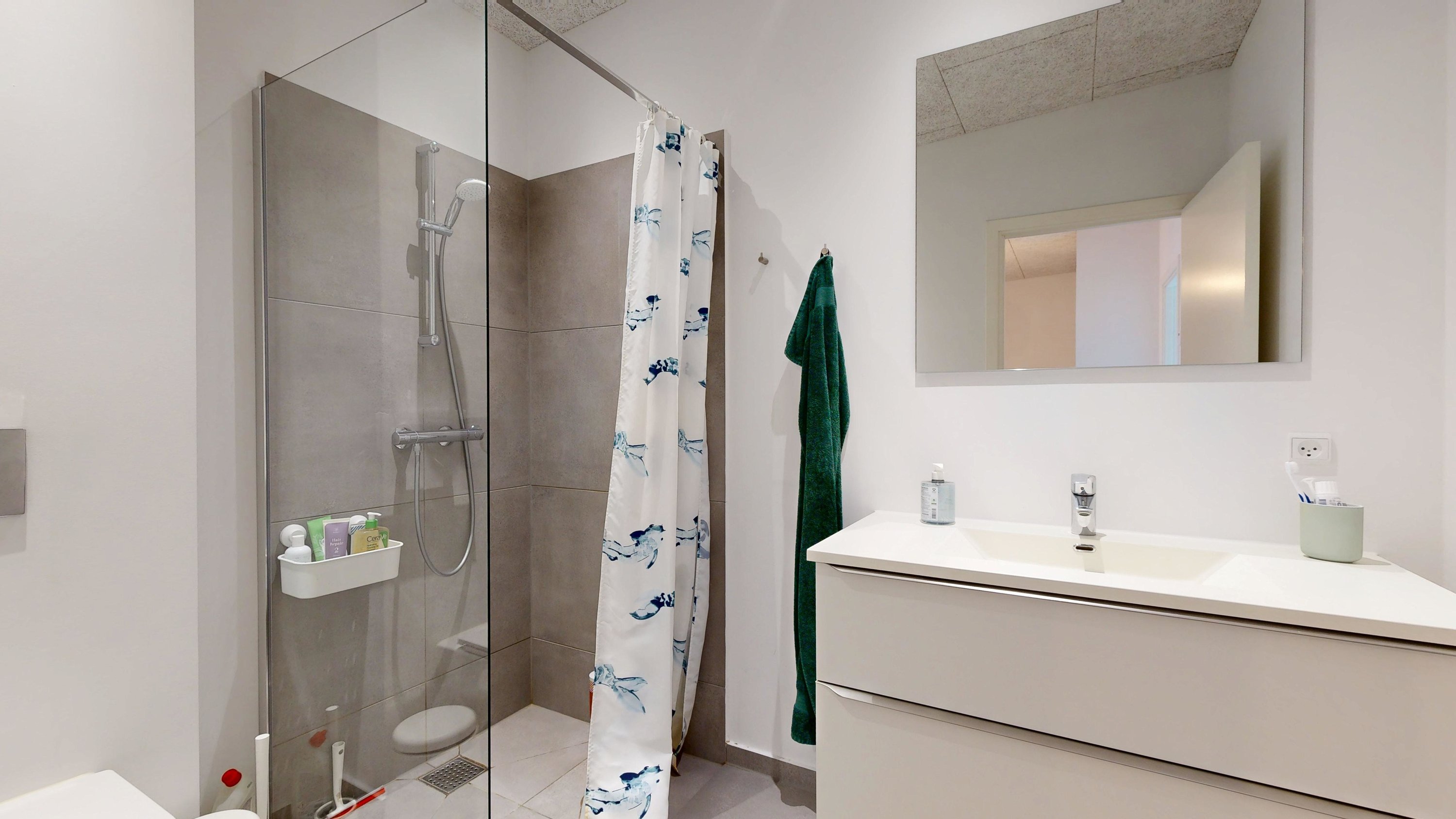 Fremhævet badeværelse billede i fuldskærmstilstand. Billede af Fruering Skovmark 61, 8660 Skanderborg