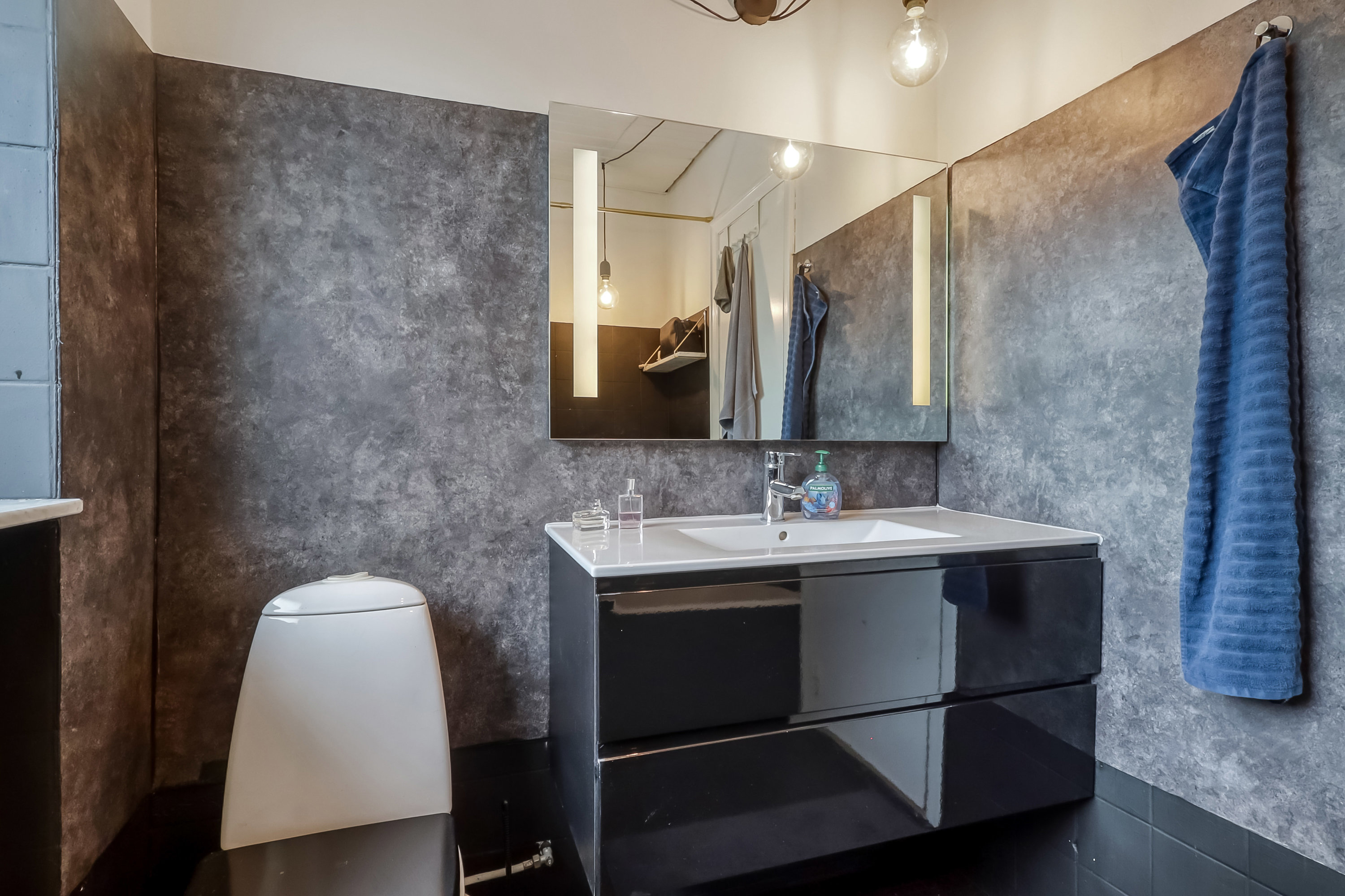 Fremhævet toilet billede i fuldskærmstilstand. Billede af Vievej 5, Tåsinge, 5700 Svendborg