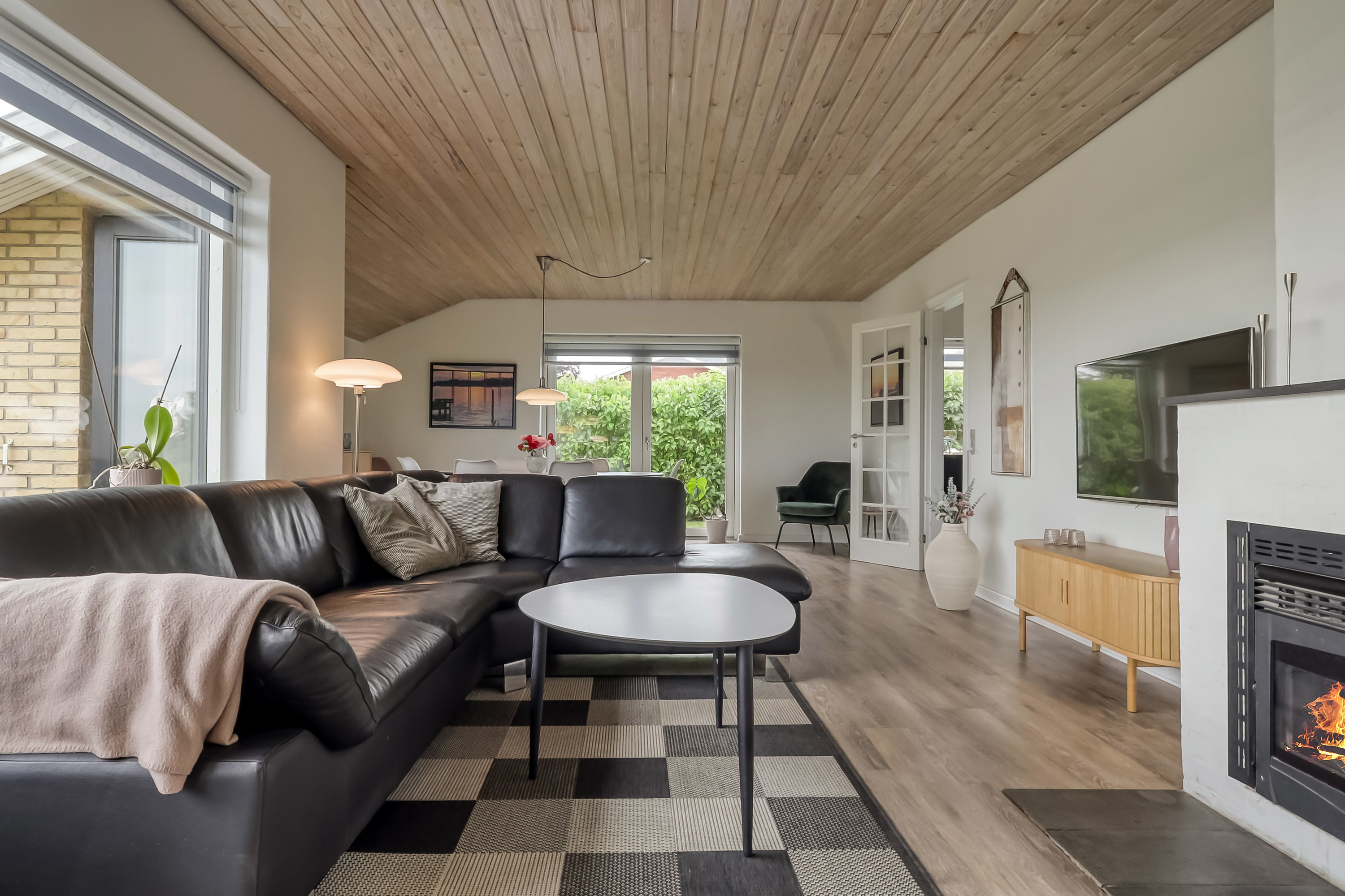 Fremhævet stue billede i fuldskærmstilstand. Billede af Vievej 5, Tåsinge, 5700 Svendborg