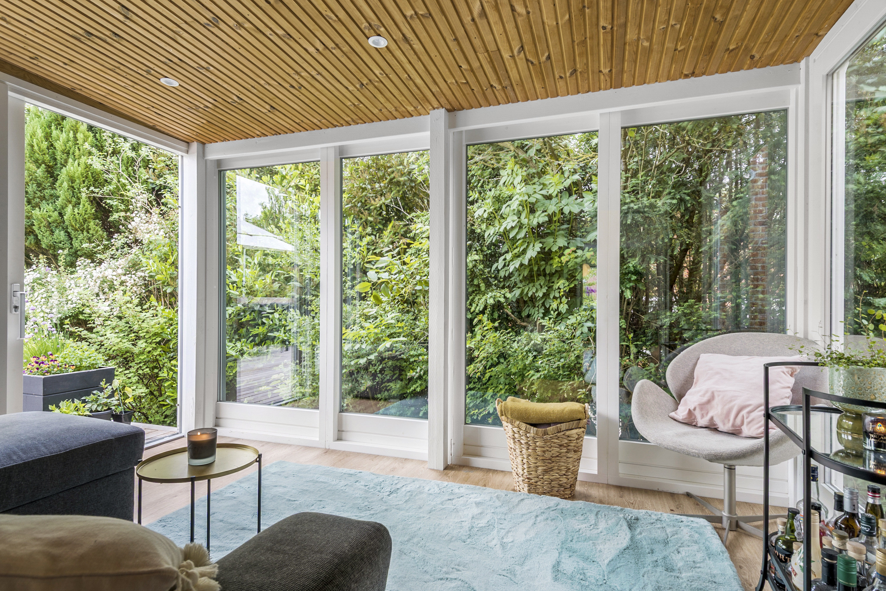 Fremhævet stue billede i fuldskærmstilstand. Billede af Skovhusvænget 5, 4632 Bjæverskov