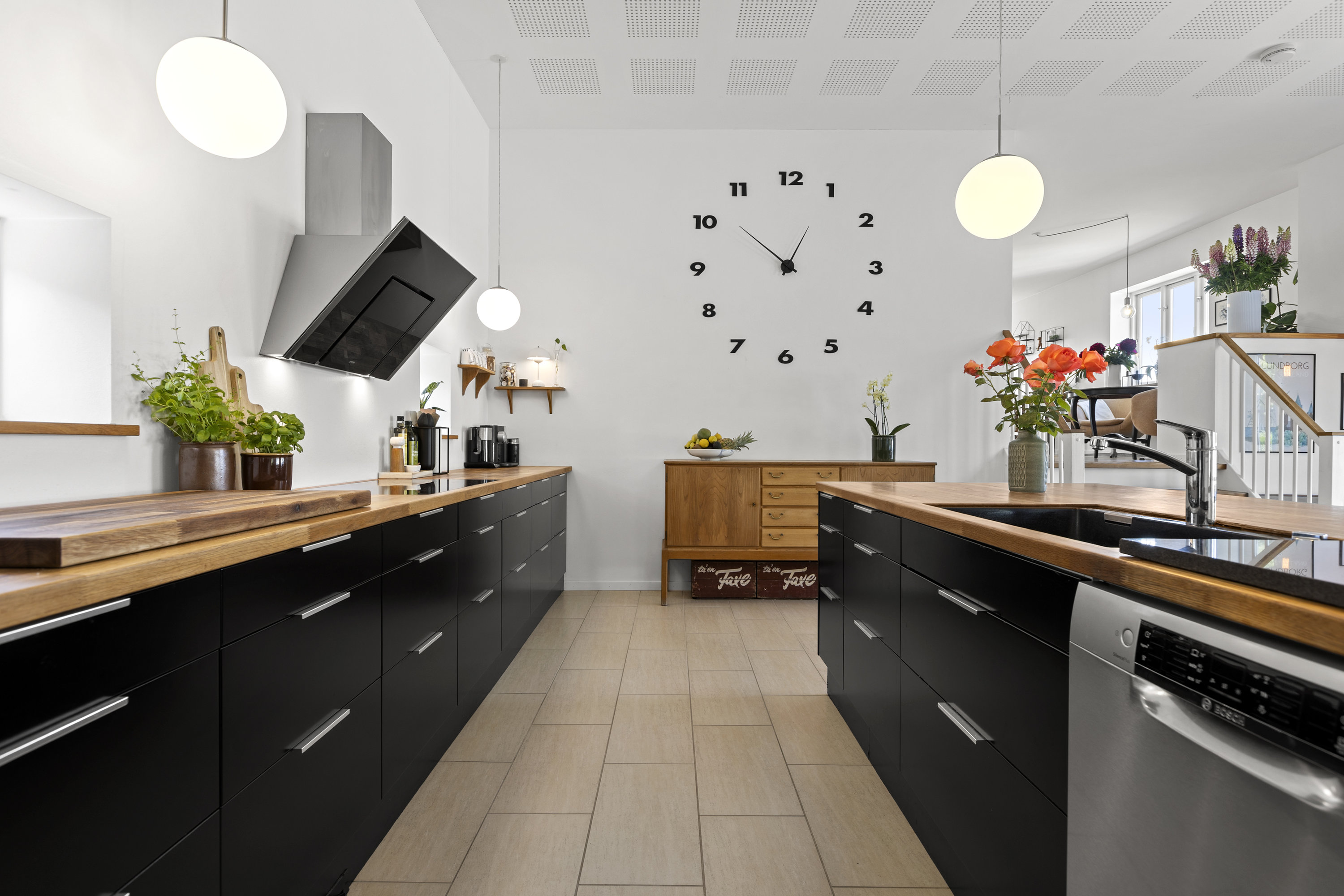 Fremhævet køkken billede i fuldskærmstilstand. Billede af Møllevangen 11, Rørby, 4400 Kalundborg