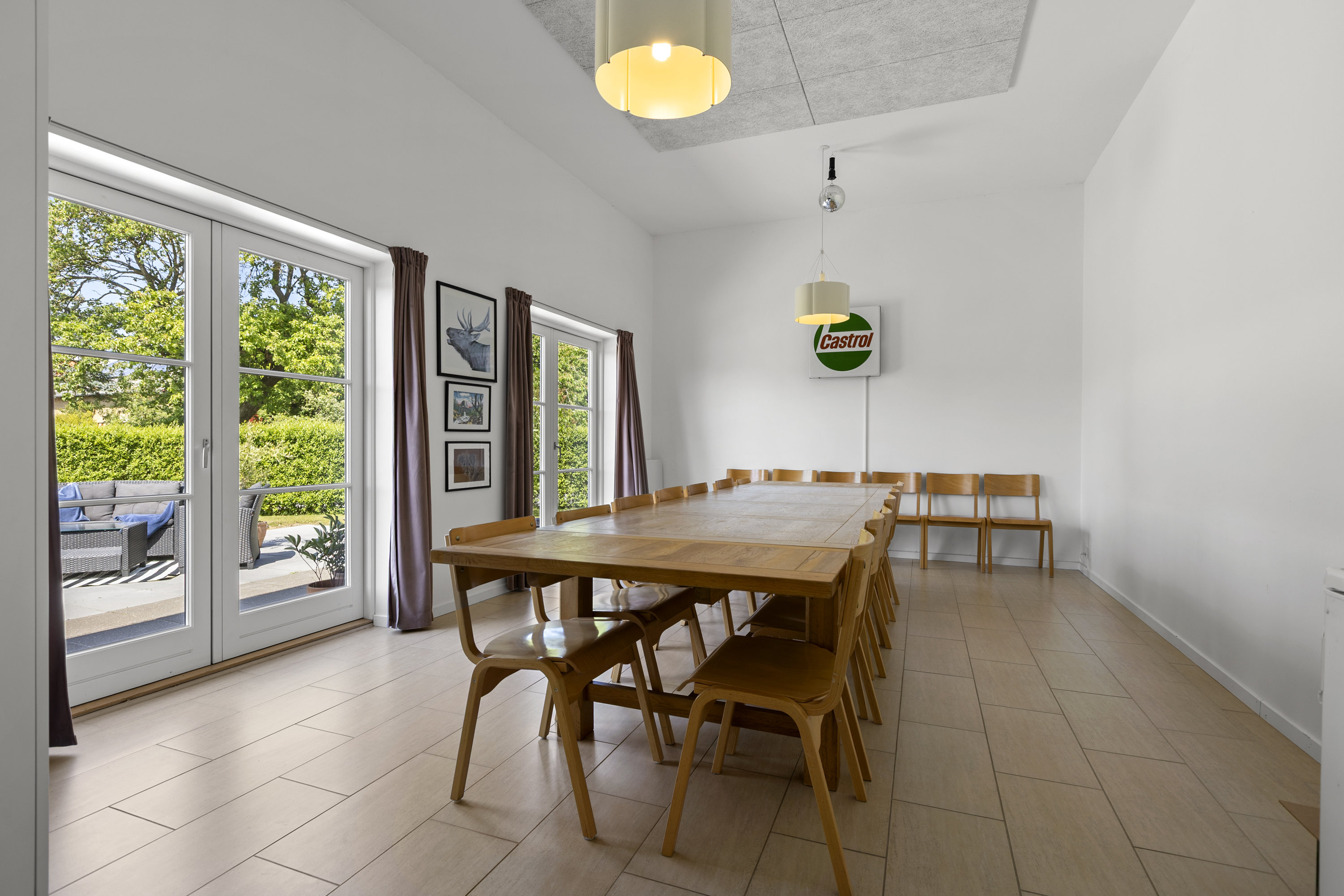 Fremhævet stue billede i fuldskærmstilstand. Billede af Møllevangen 11, Rørby, 4400 Kalundborg