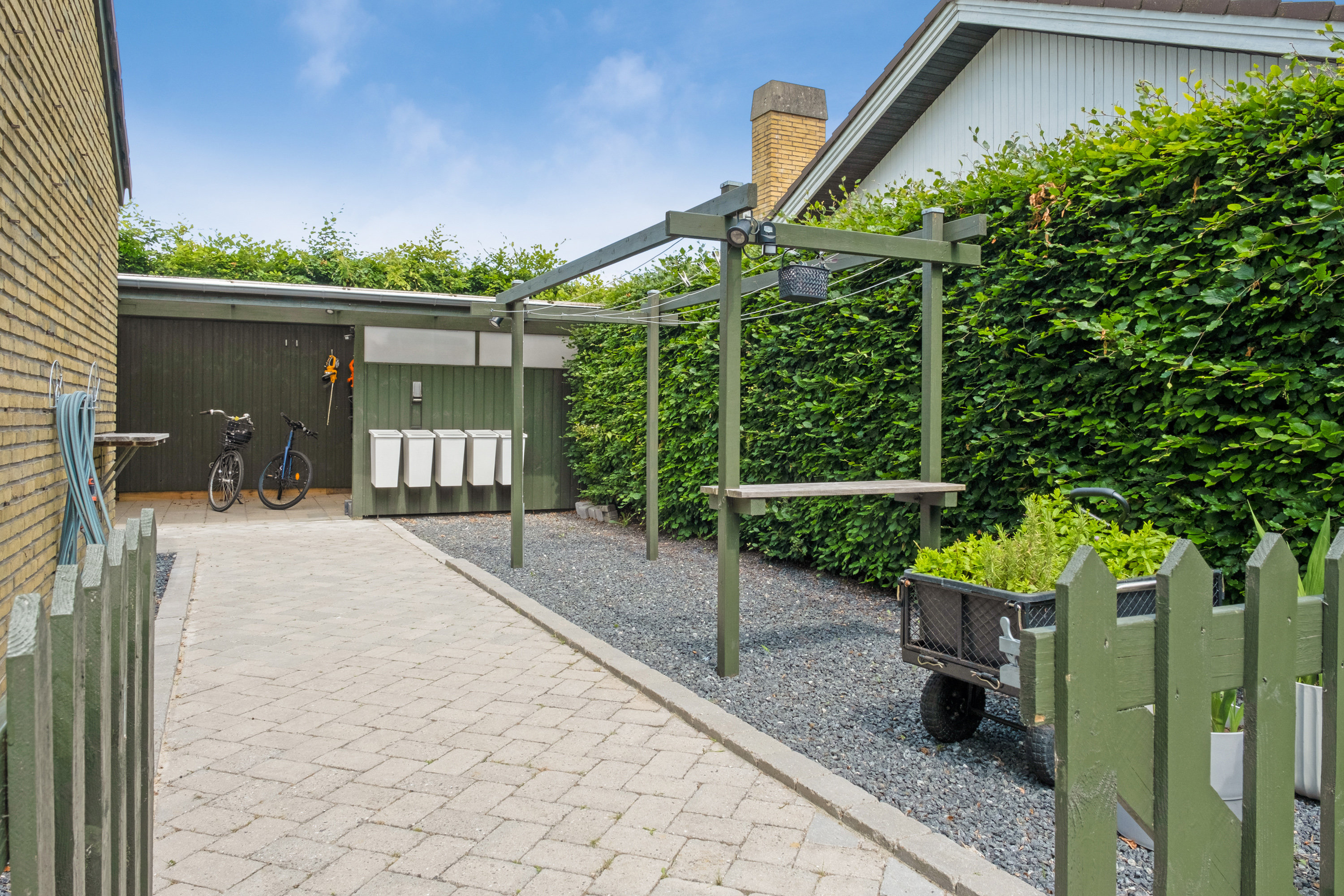 Fremhævet have billede i fuldskærmstilstand. Billede af Stensgårdvænget 18, 5230 Odense M