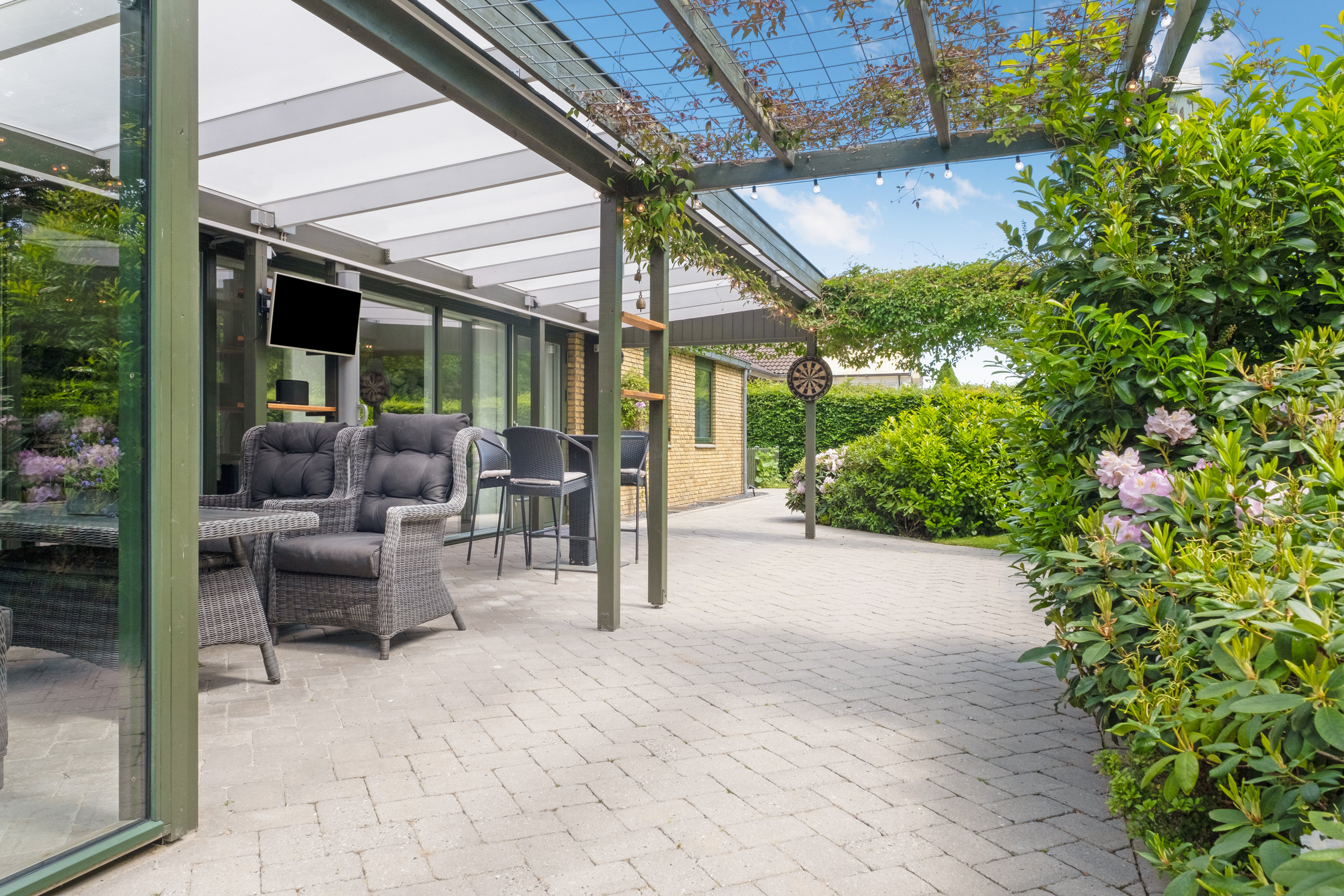 Miniaturebillede 1: terrasse. Billede af Stensgårdvænget 18, 5230 Odense M