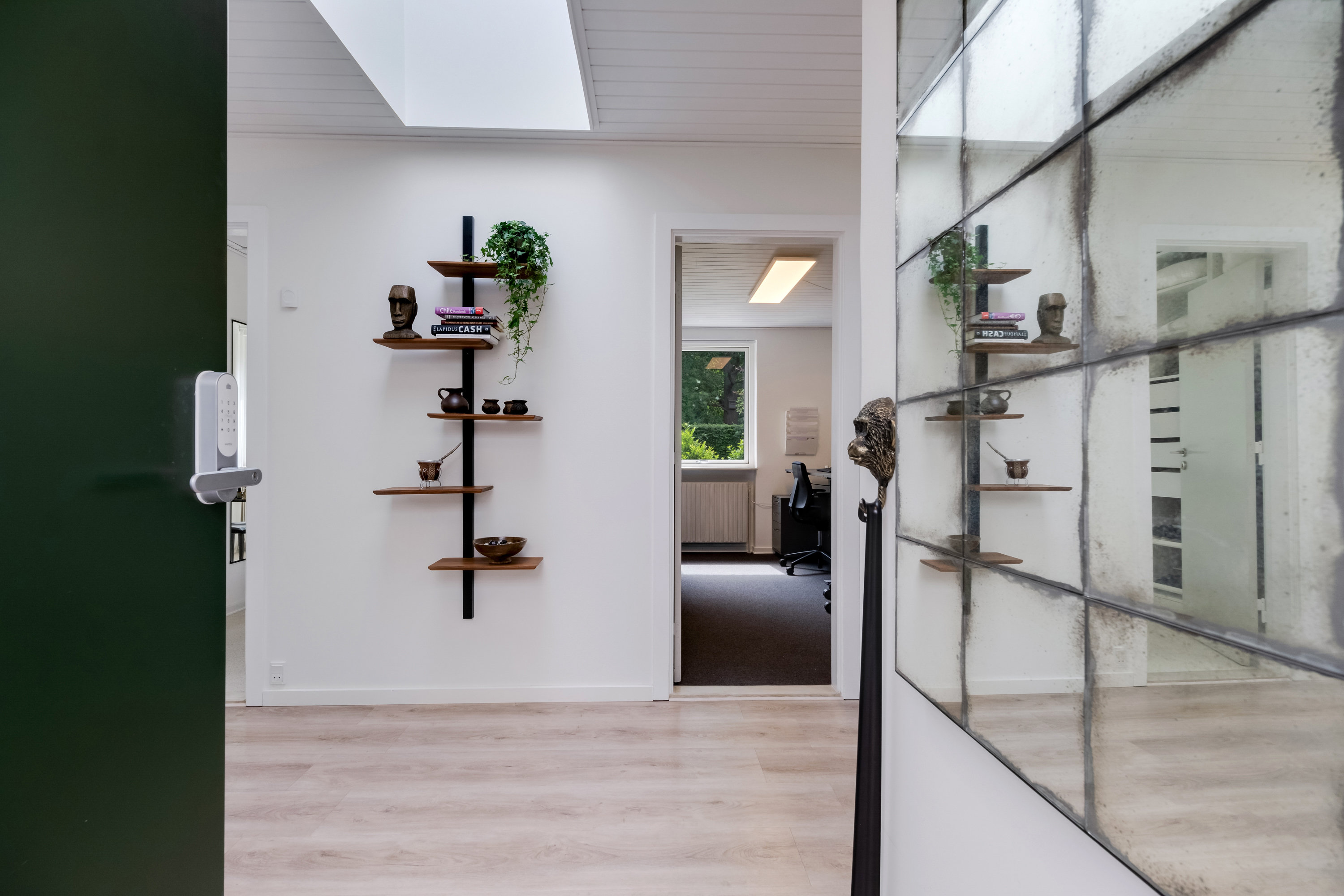 Fremhævet entré billede i fuldskærmstilstand. Billede af Stensgårdvænget 18, 5230 Odense M