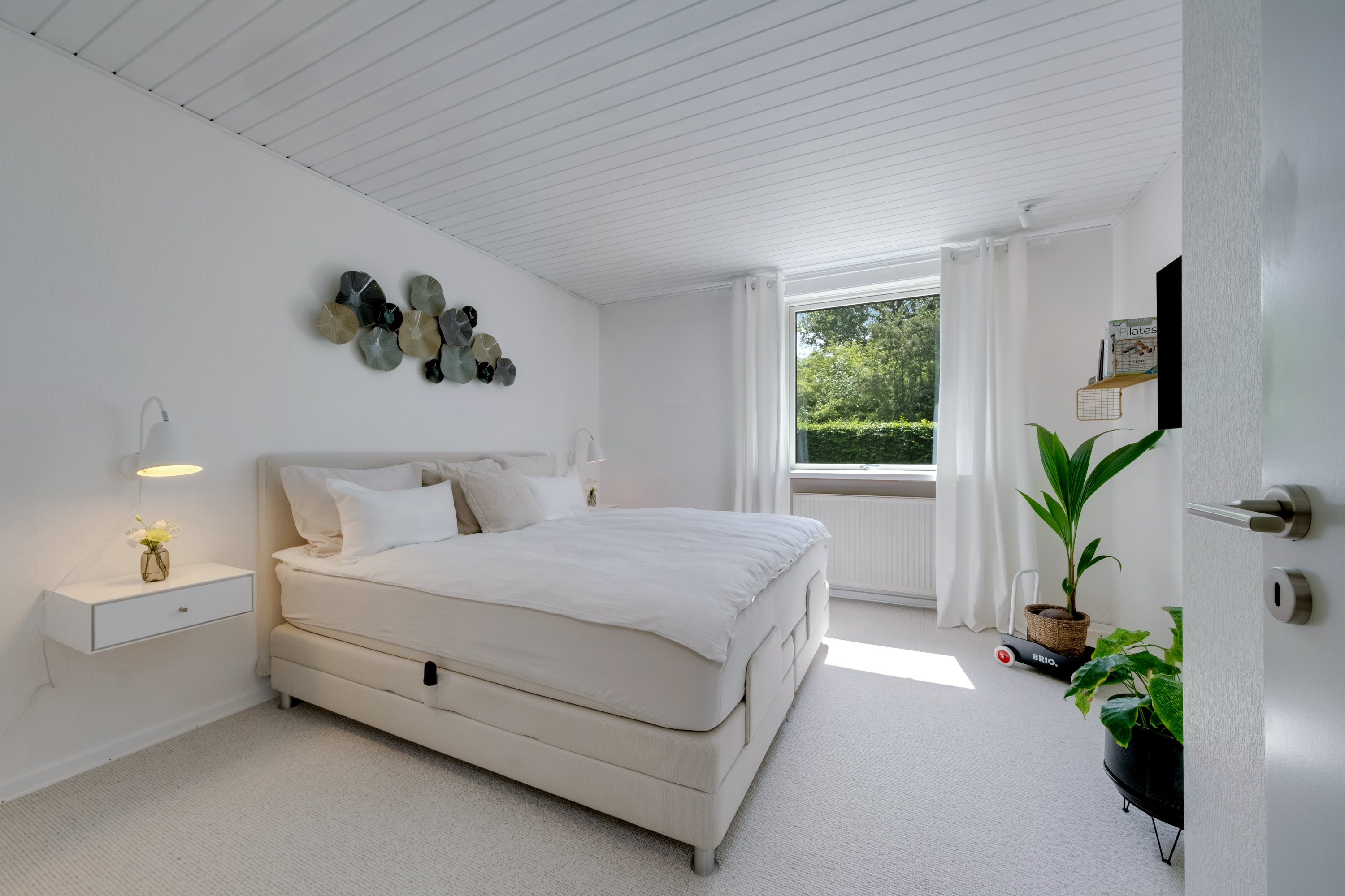 Fremhævet soveværelse billede i fuldskærmstilstand. Billede af Stensgårdvænget 18, 5230 Odense M