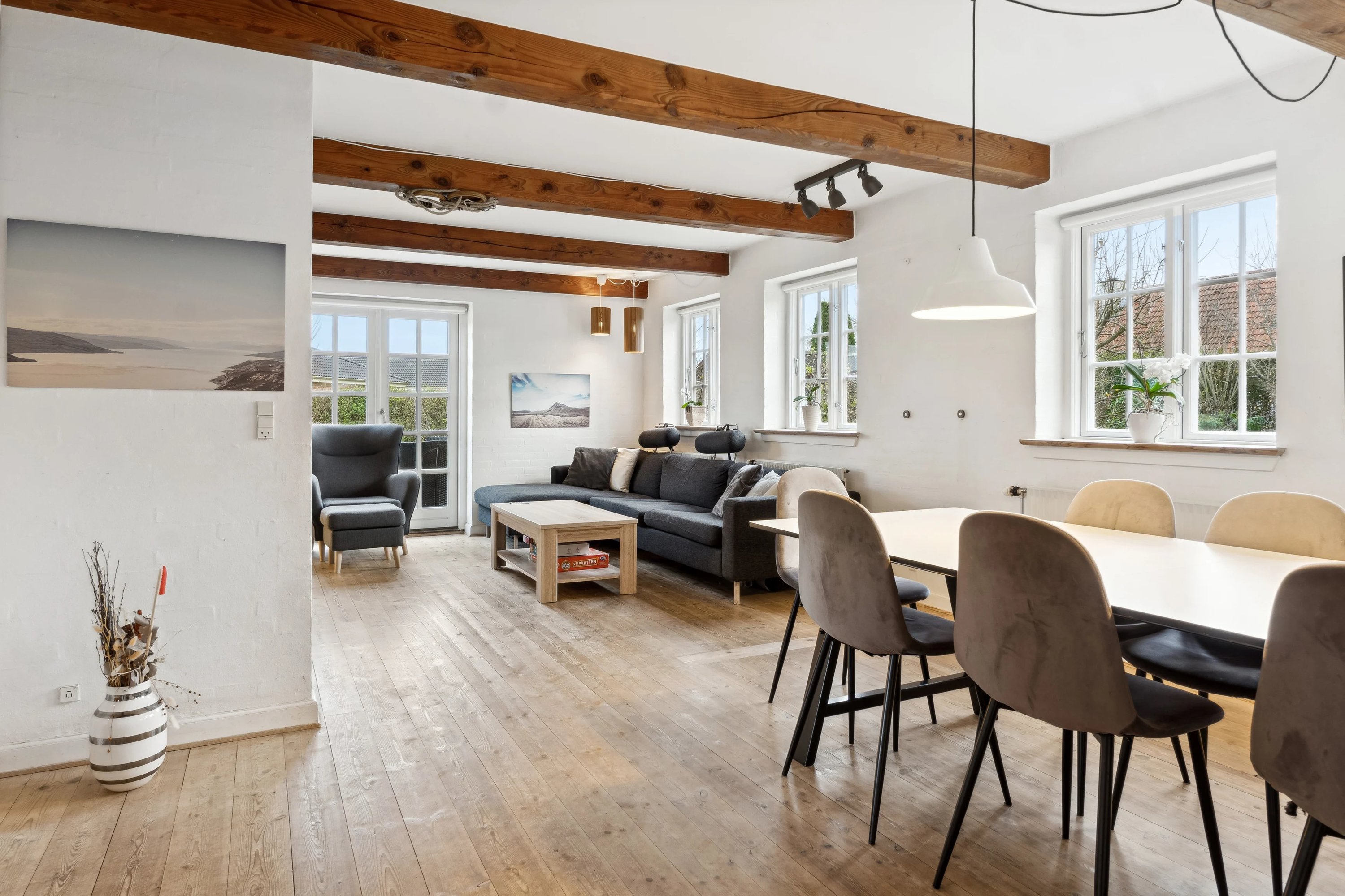 Fremhævet stue billede i fuldskærmstilstand. Billede af Åbyvejen 45, 5881 Skårup Fyn