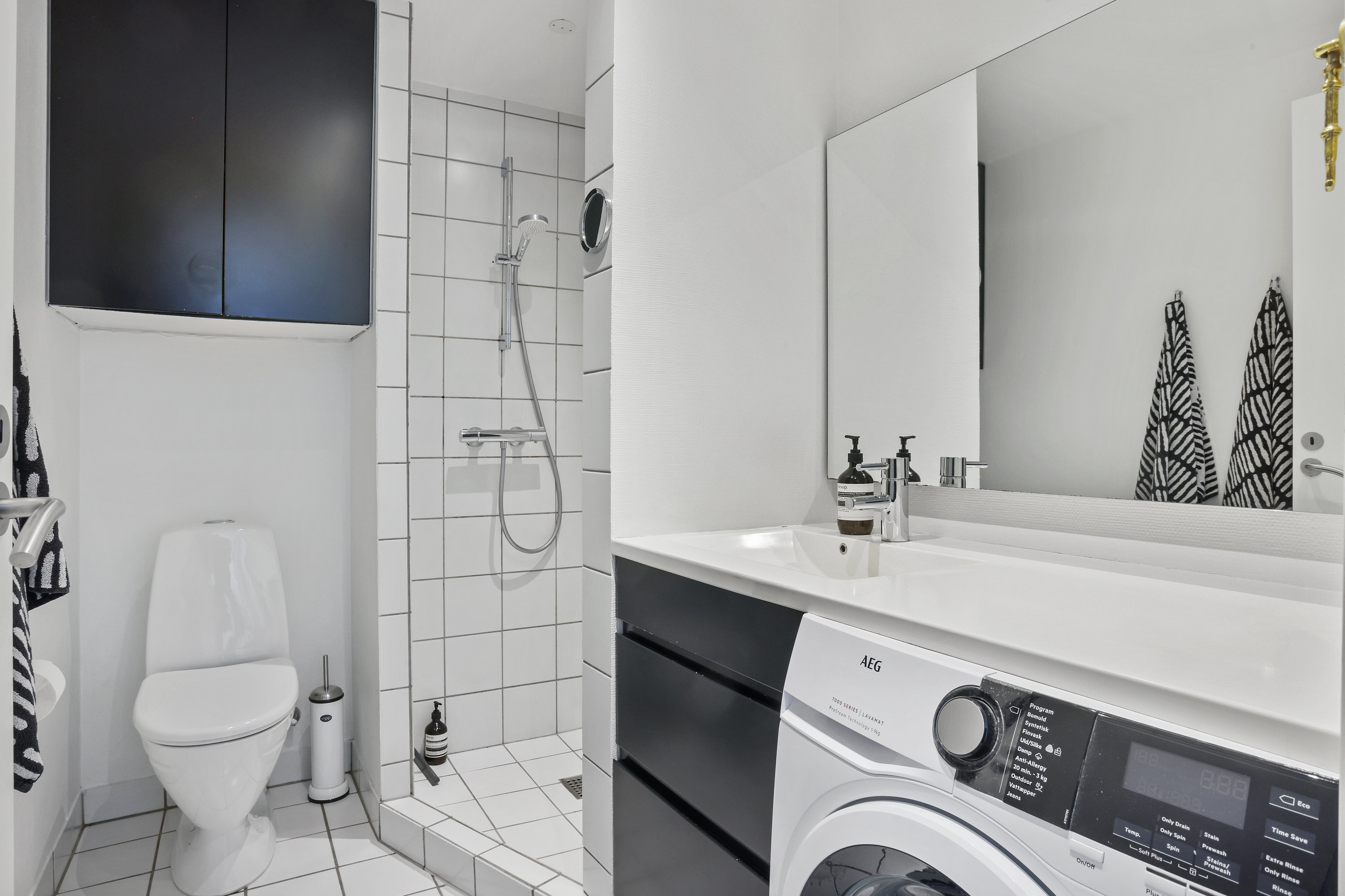 Fremhævet badeværelse billede i fuldskærmstilstand. Billede af Sct. Jørgens Vej 24, st.. 10., 8800 Viborg