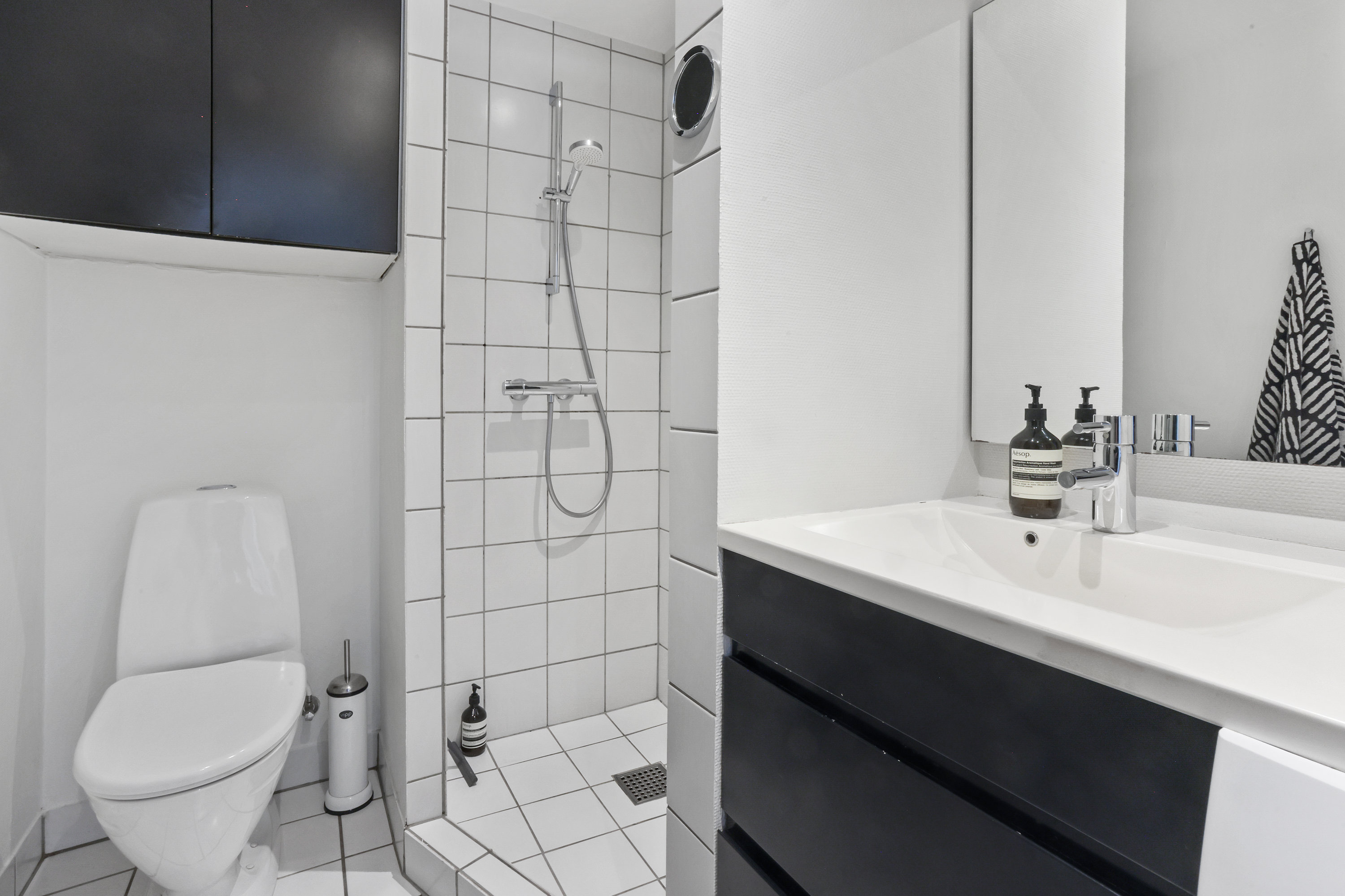 Fremhævet badeværelse billede i fuldskærmstilstand. Billede af Sct. Jørgens Vej 24, st.. 10., 8800 Viborg