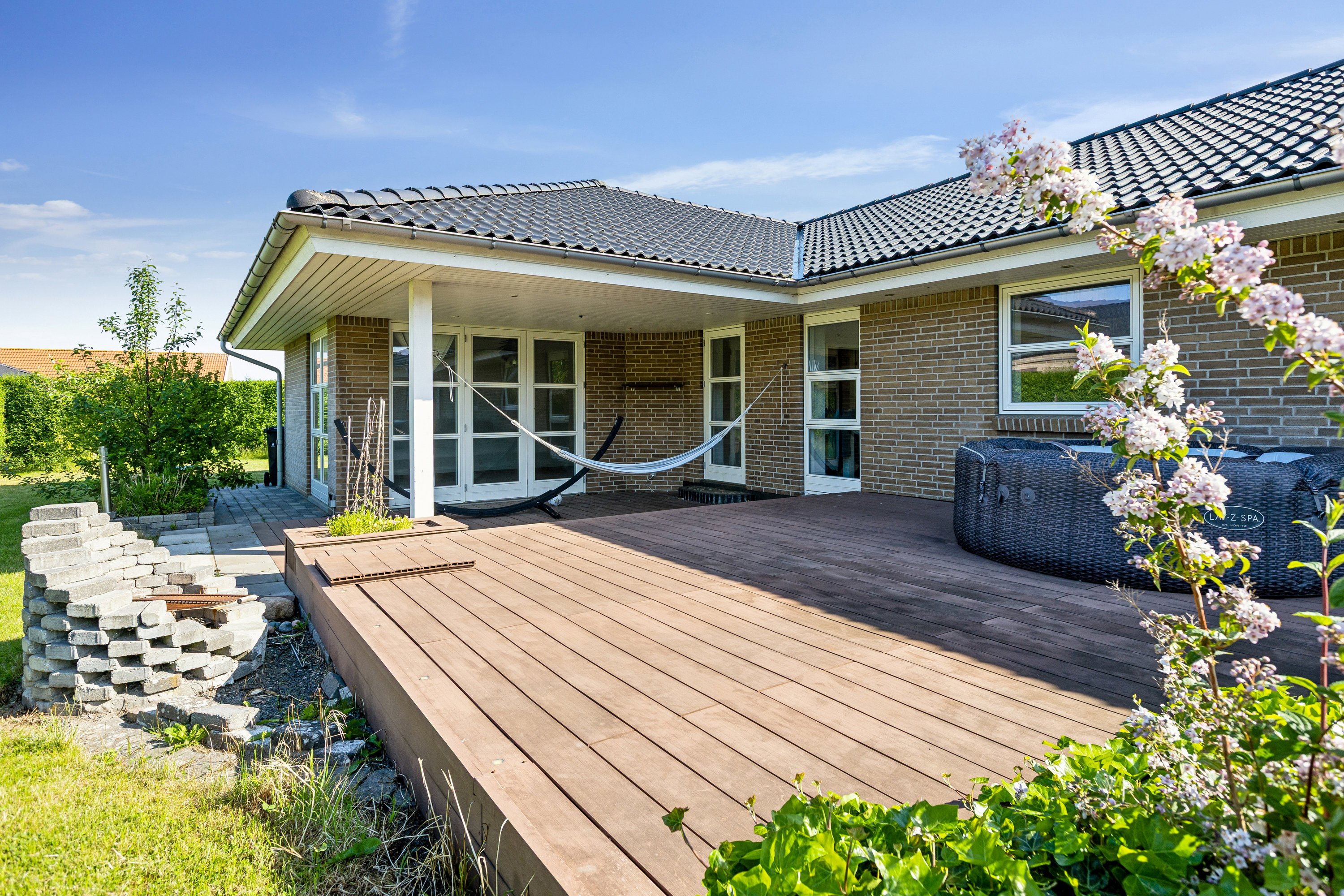 Fremhævet terrasse billede i fuldskærmstilstand. Billede af Isabellavænget 26, Lumby, 5270 Odense N