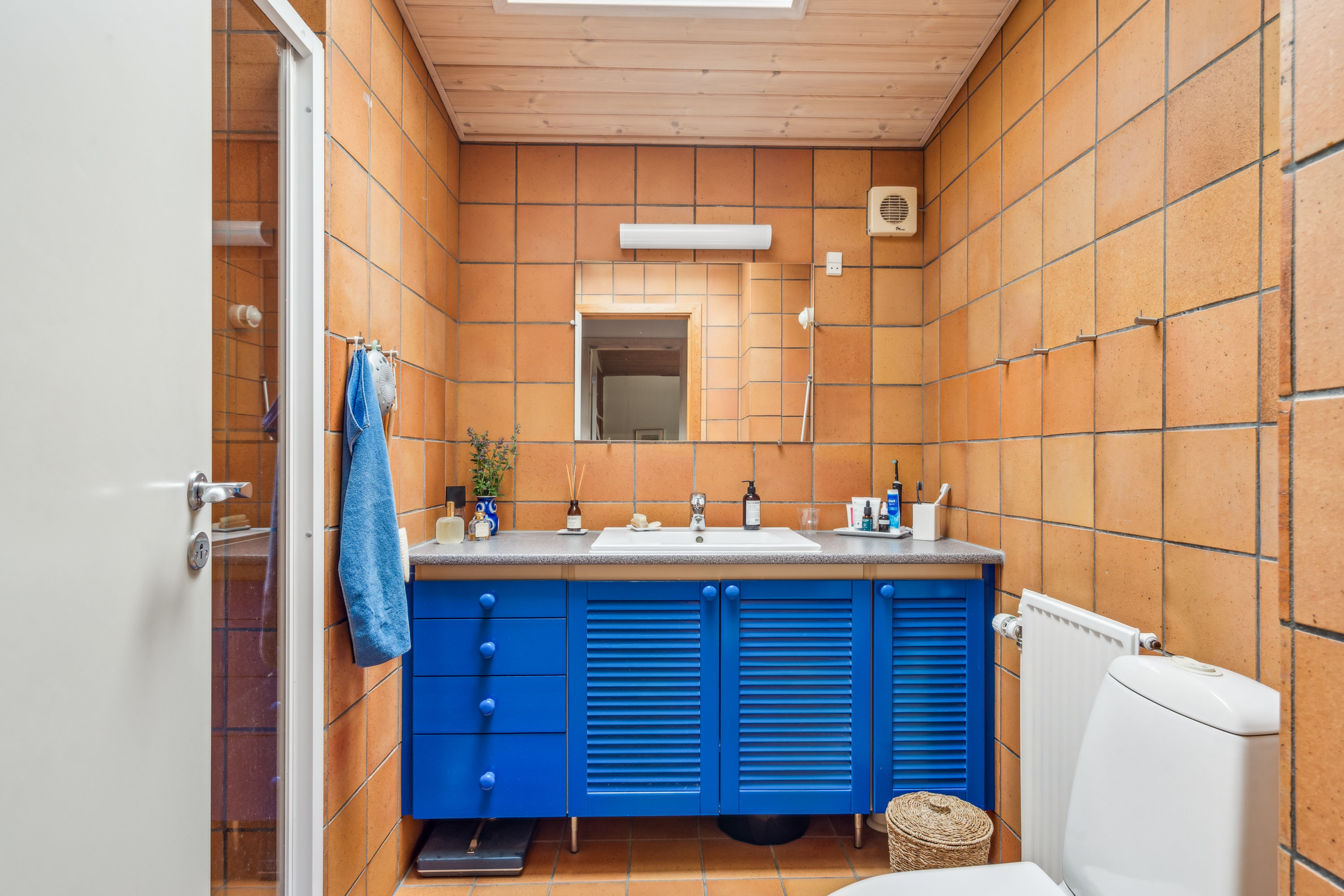 Fremhævet badeværelse billede i fuldskærmstilstand. Billede af Knæet 1, Vesterø Havn, 9940 Læsø