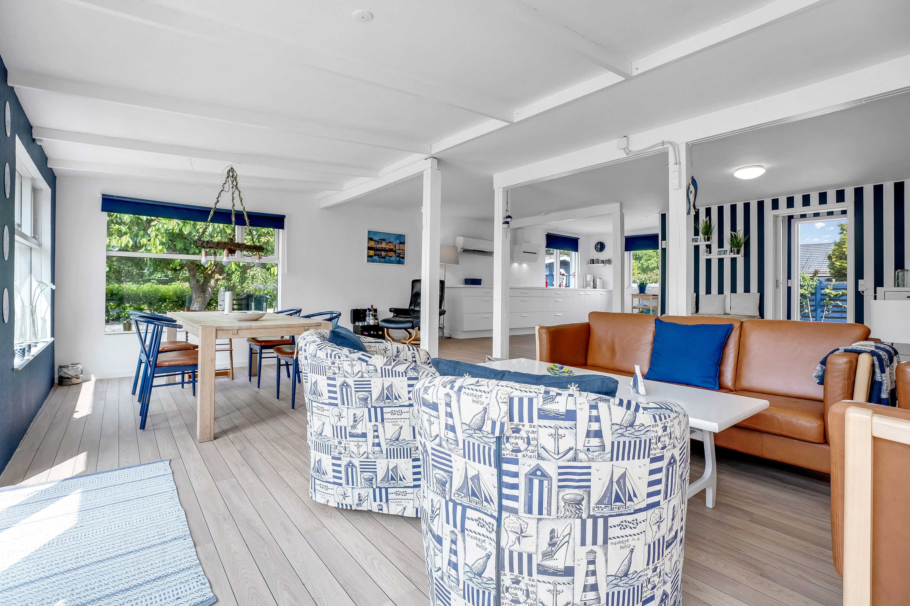 Miniaturebillede 2: stue. Billede af Gyldenbjergvej 29, Sdr Egebølle, 4983 Dannemare