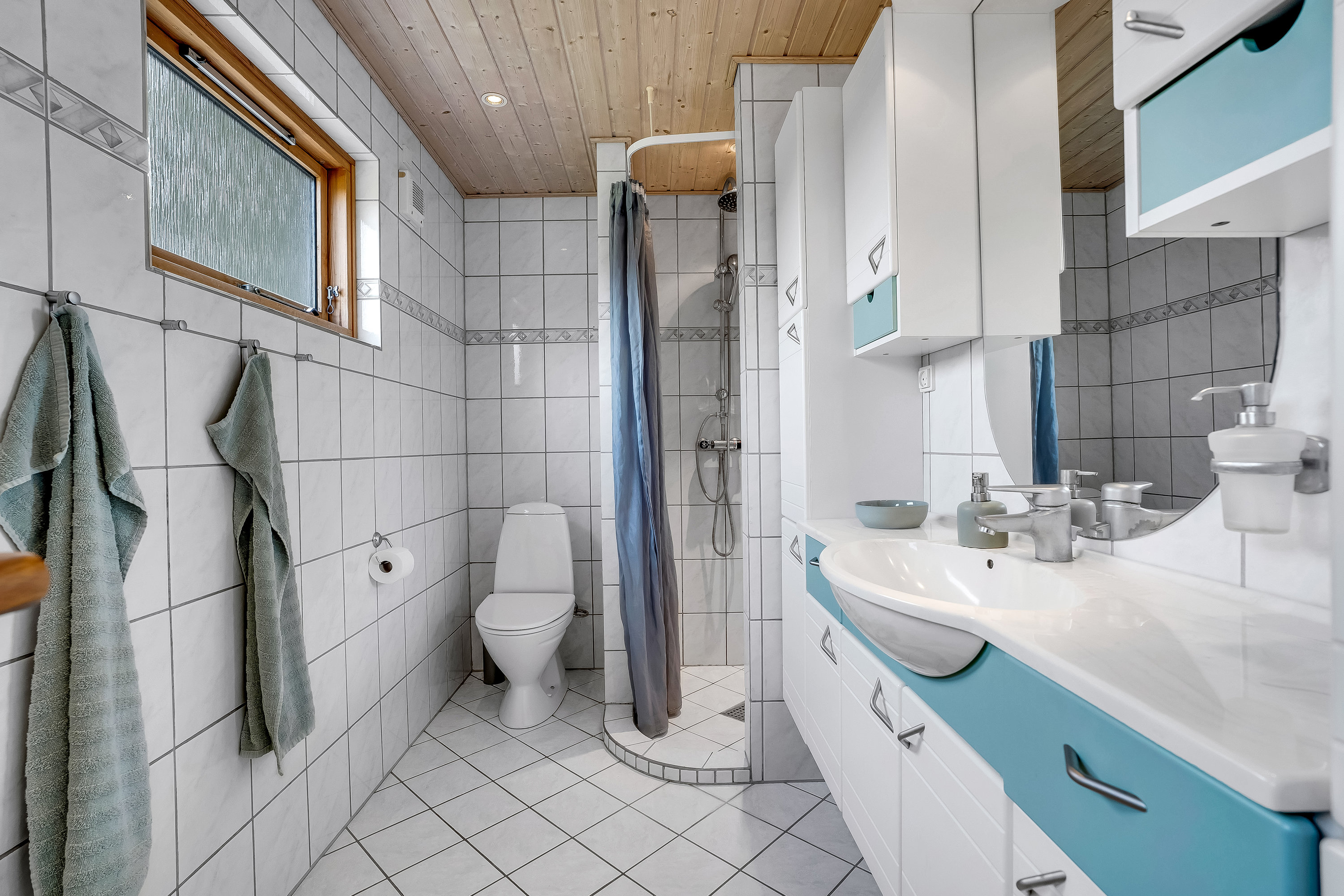 Fremhævet badeværelse billede i fuldskærmstilstand. Billede af Gyldenbjergvej 29, Sdr Egebølle, 4983 Dannemare