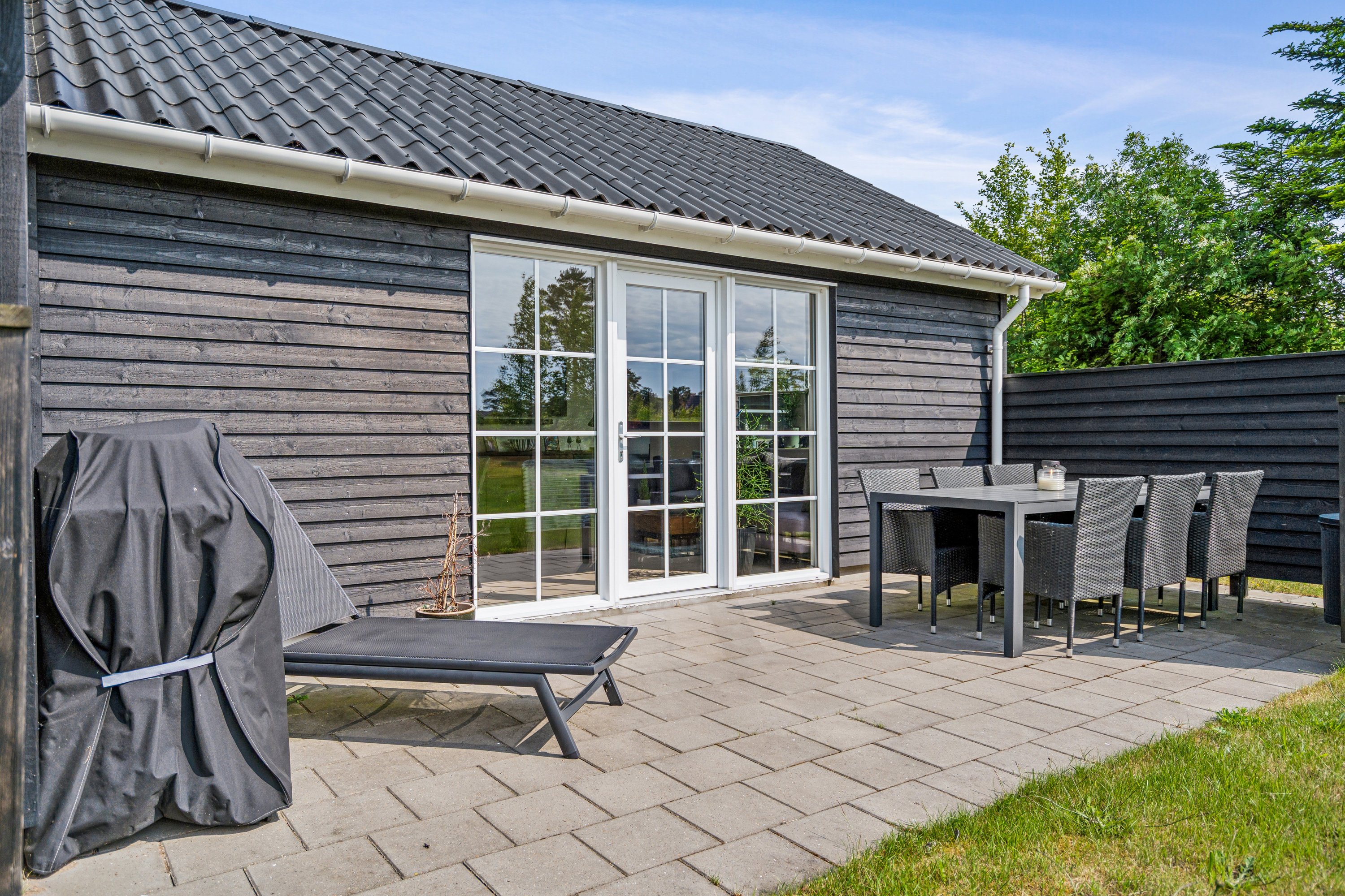 Fremhævet terrasse billede i fuldskærmstilstand. Billede af Østerbyvejen 62, Østerby, 9940 Læsø