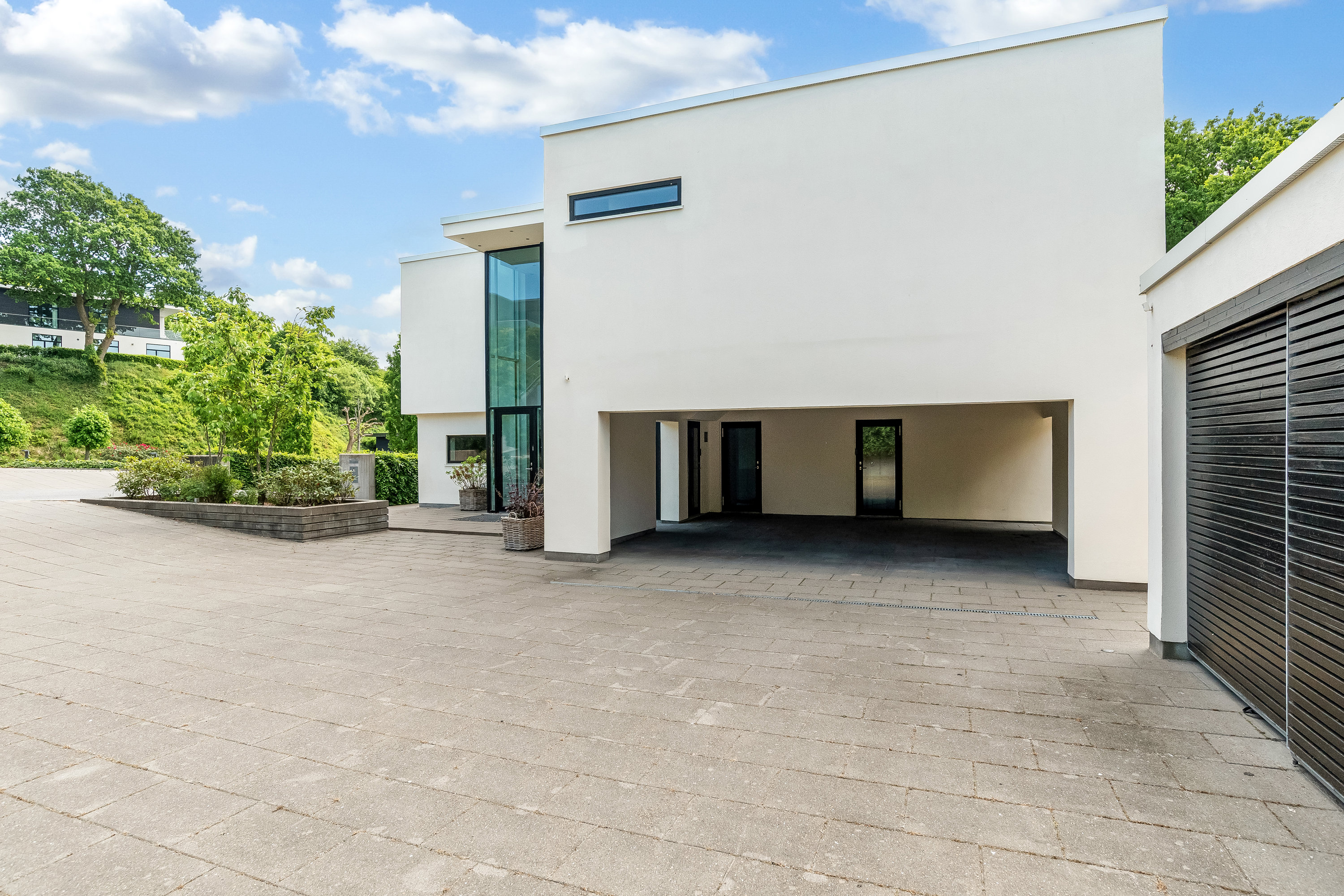 Fremhævet indkørsel billede i fuldskærmstilstand. Billede af Lyngbakken 14A, 7500 Holstebro