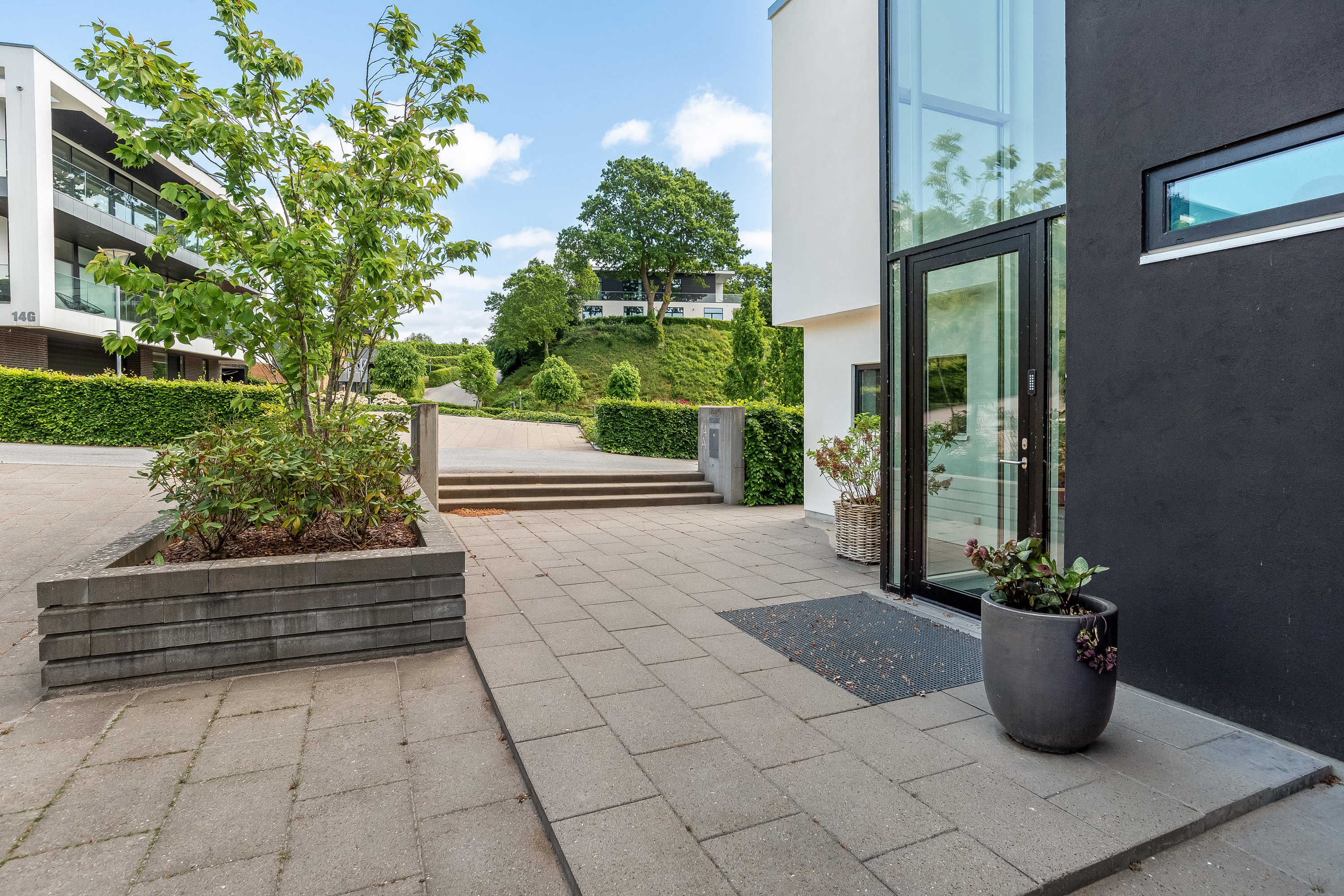 Fremhævet indgangsparti billede i fuldskærmstilstand. Billede af Lyngbakken 14A, 7500 Holstebro